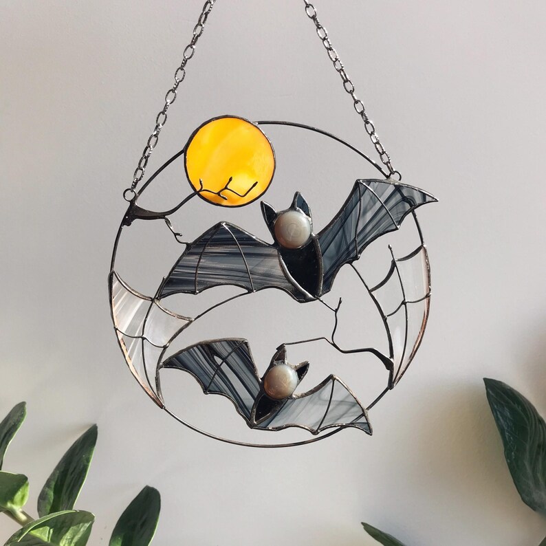 🎁✨ Halloween Bat Moon Suncatcher Ornament – Perfect Holiday & Special Occasion Gift!