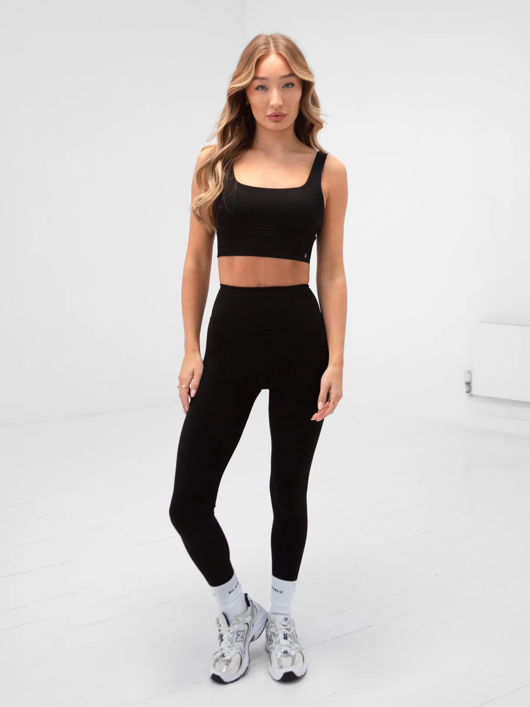 Apex Pro Sports Bra - Black