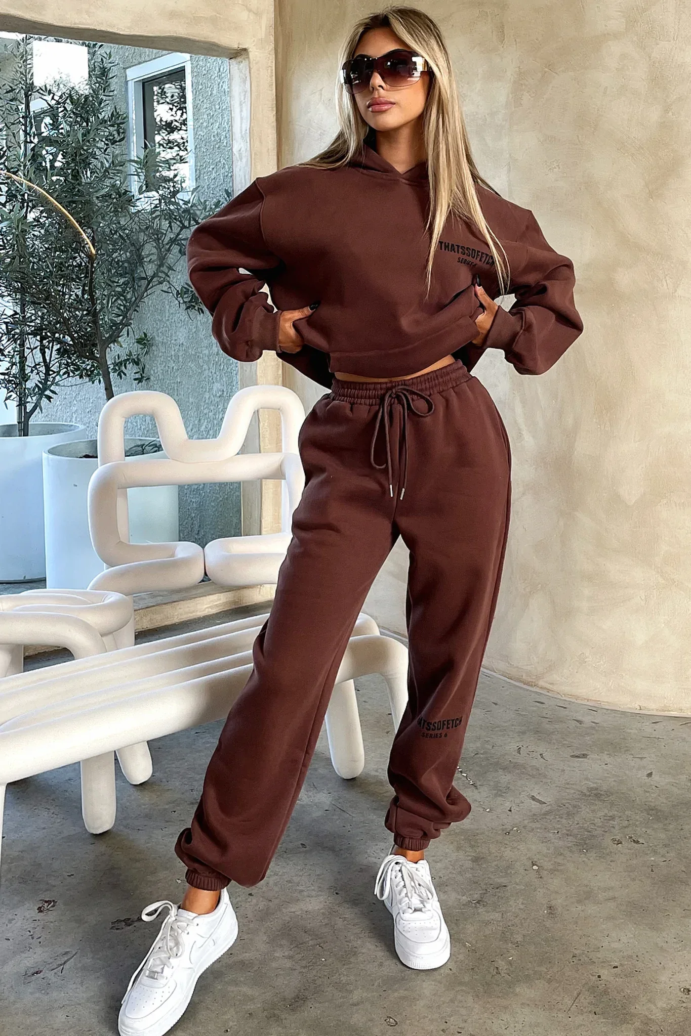 Series 6 Sweatpants - Brown