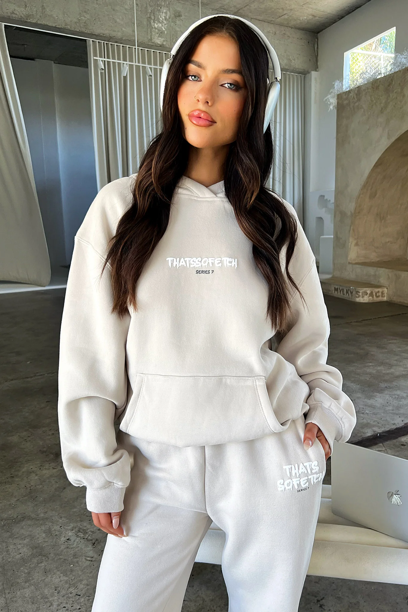 Series 7 Hoodie - Bone