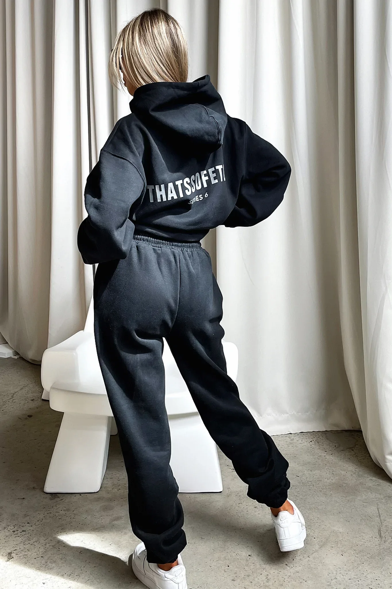 Series 6 Sweatpants - Black