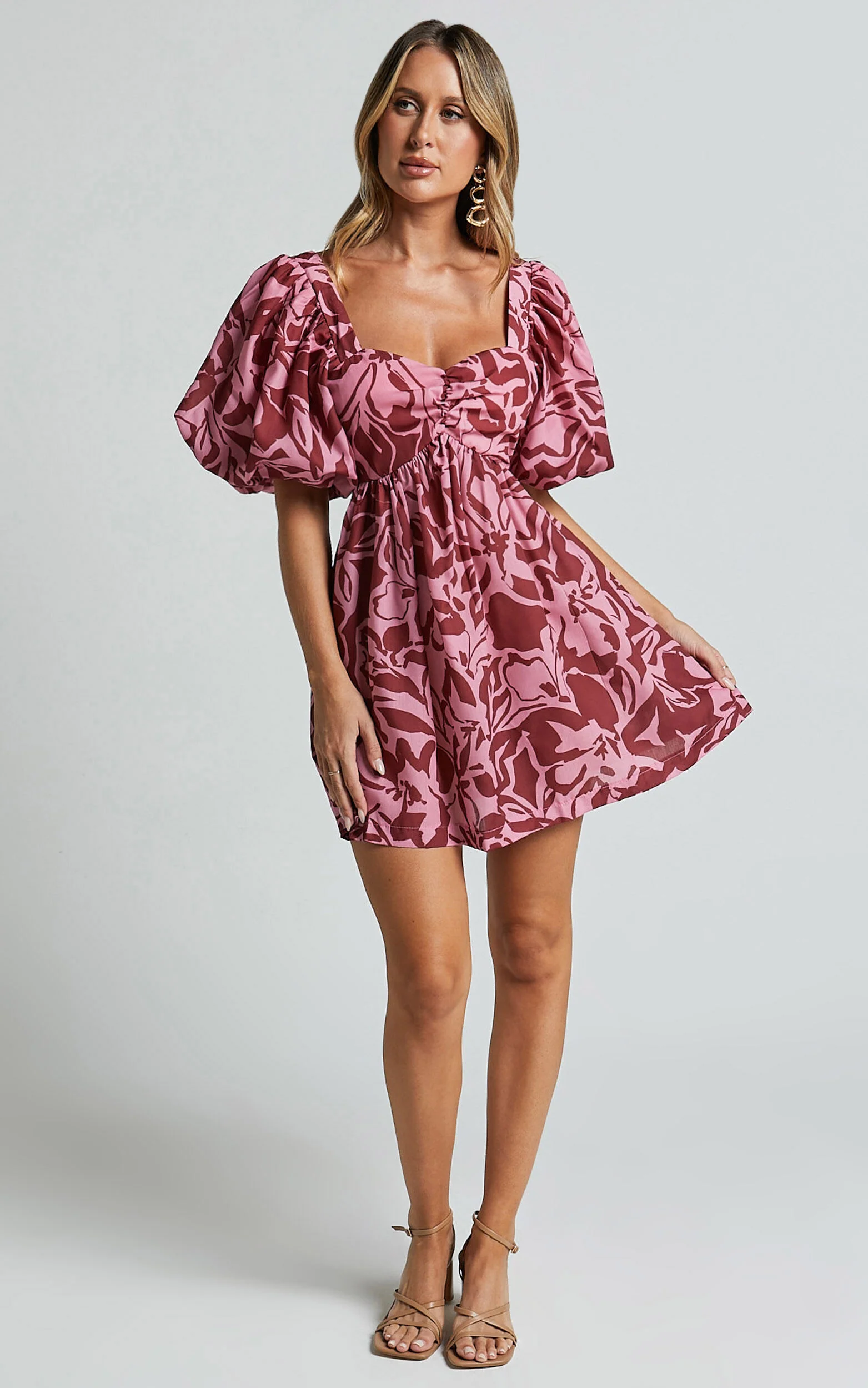 Lydie Mini Dress - Sweetheart Short Balloon Sleeve Ruched Bodice Dress in Whirlwind Floral Print