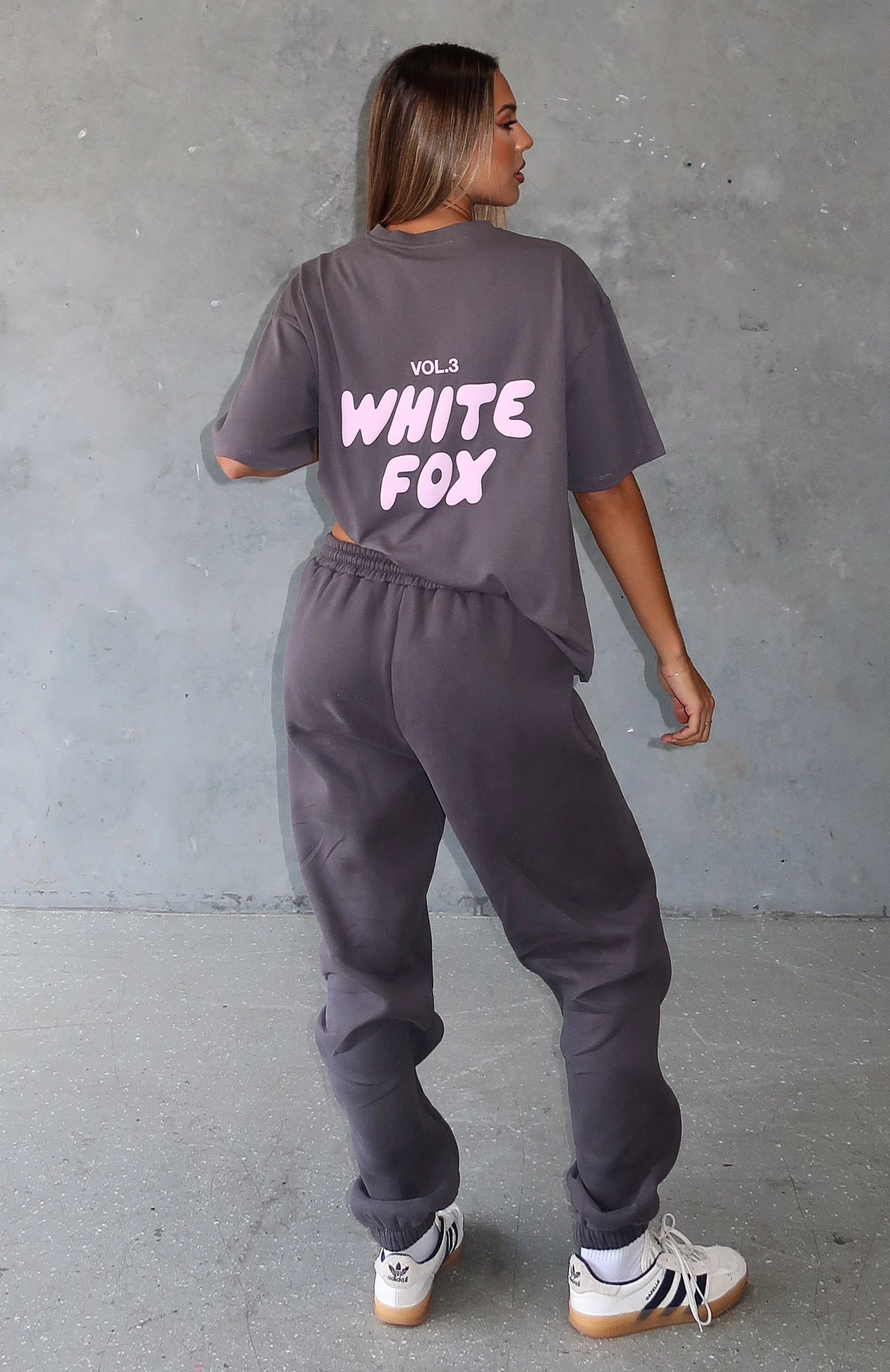 Offstage Back Graphic Oversized Tee Volcanic