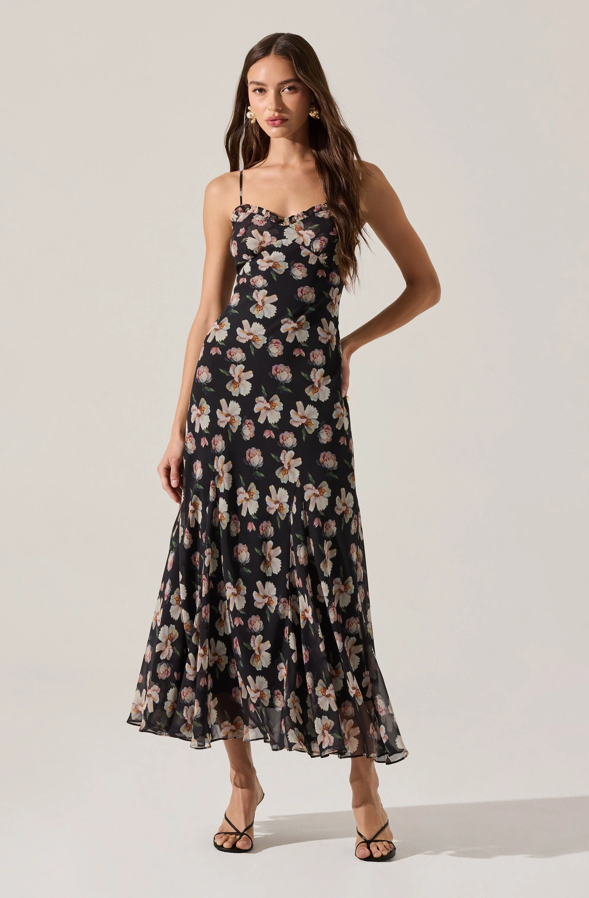 Maeryn Sweetheart Ruffle Maxi Dress