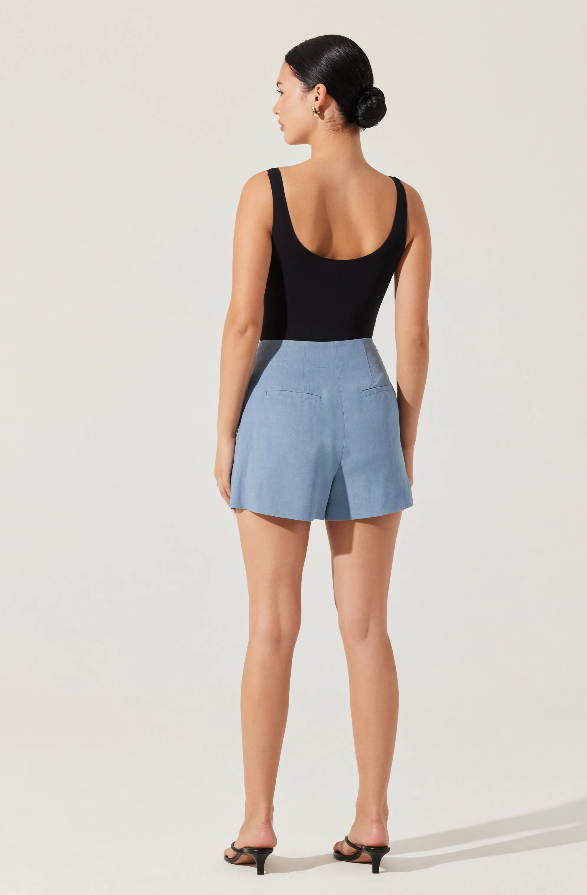 Artice Pleated Linen-Blend Shorts