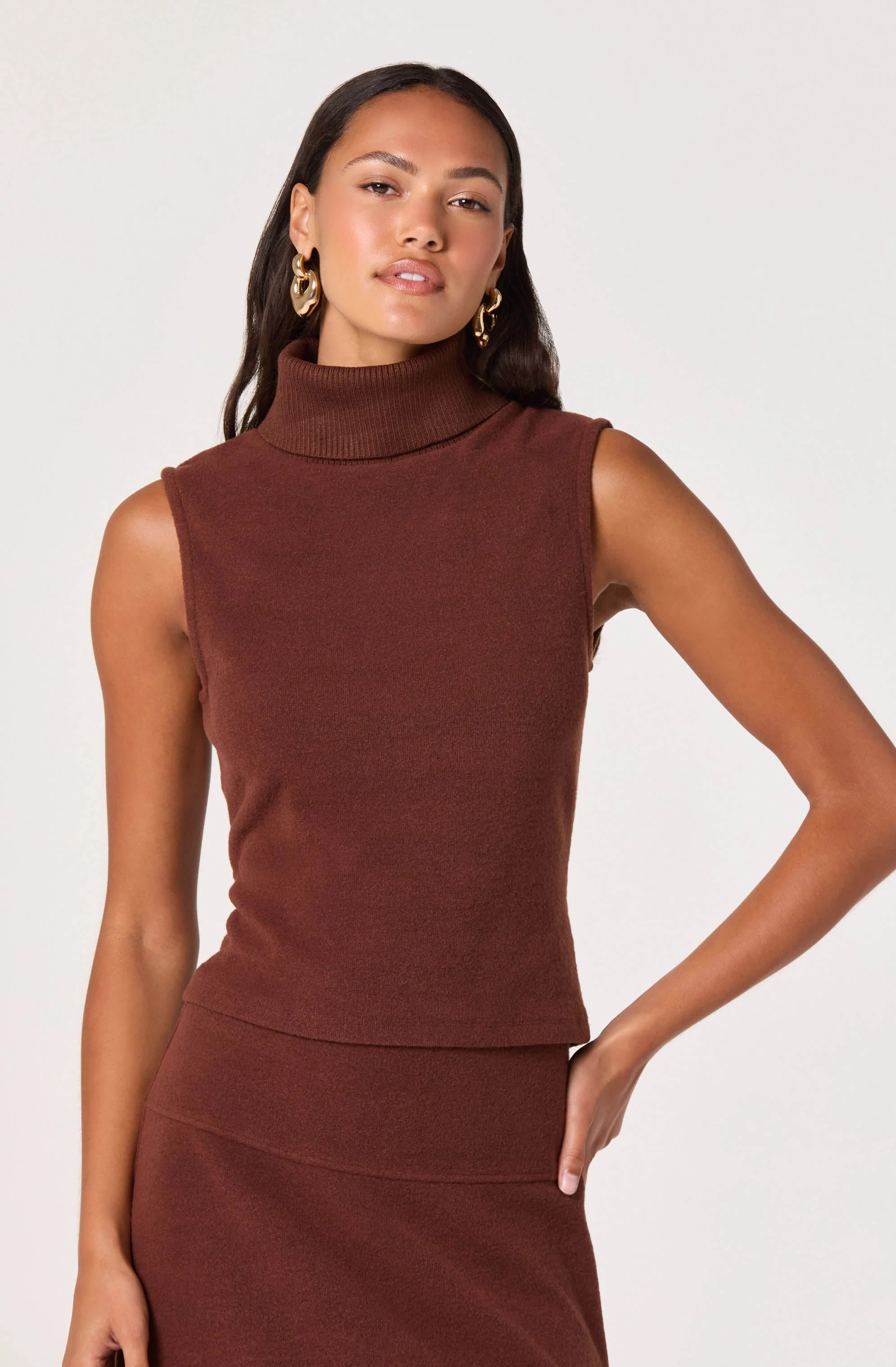 Sleeveless Knit Turtleneck Top