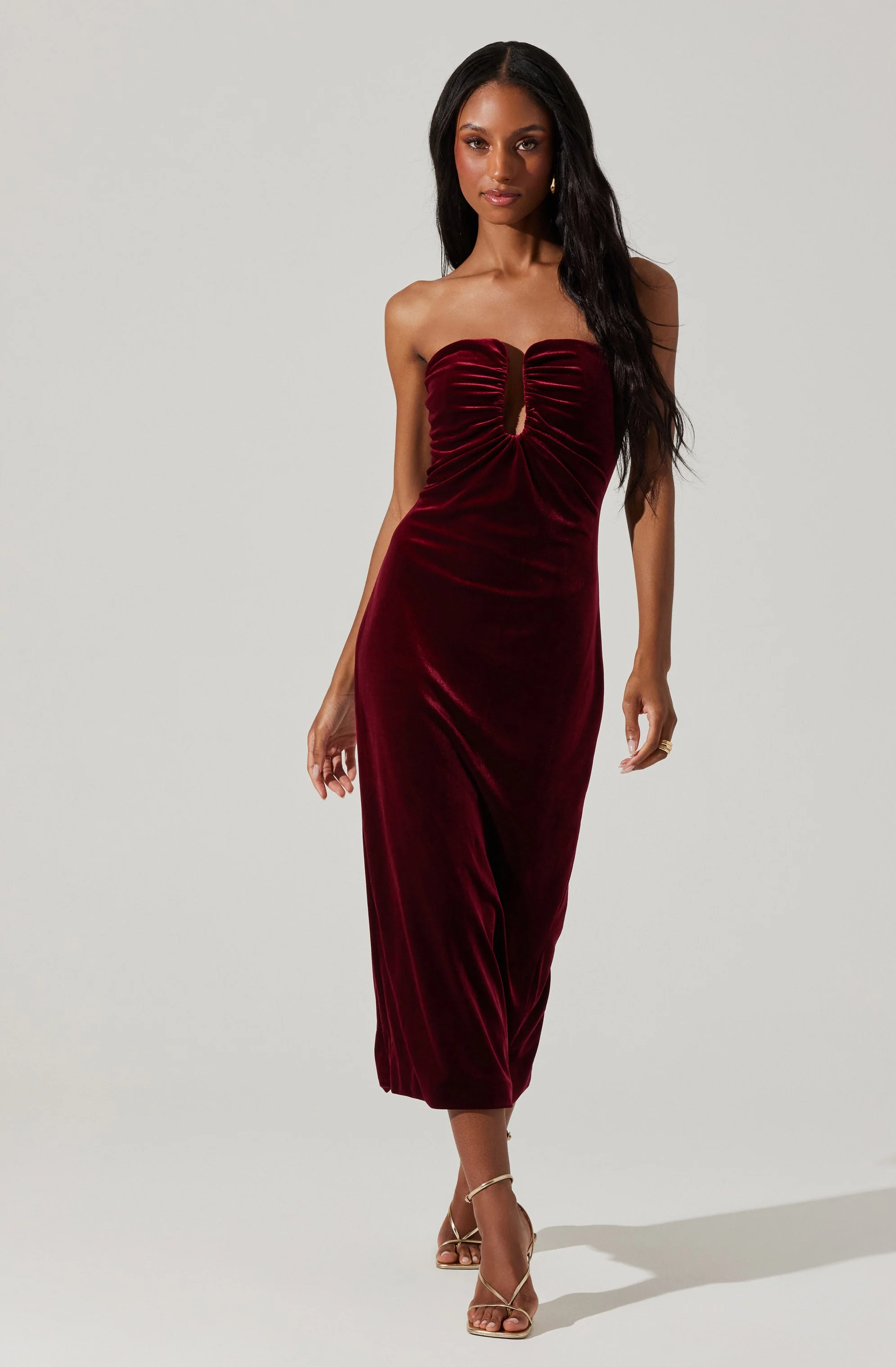 Arista Sweetheart Velvet Midi Dress