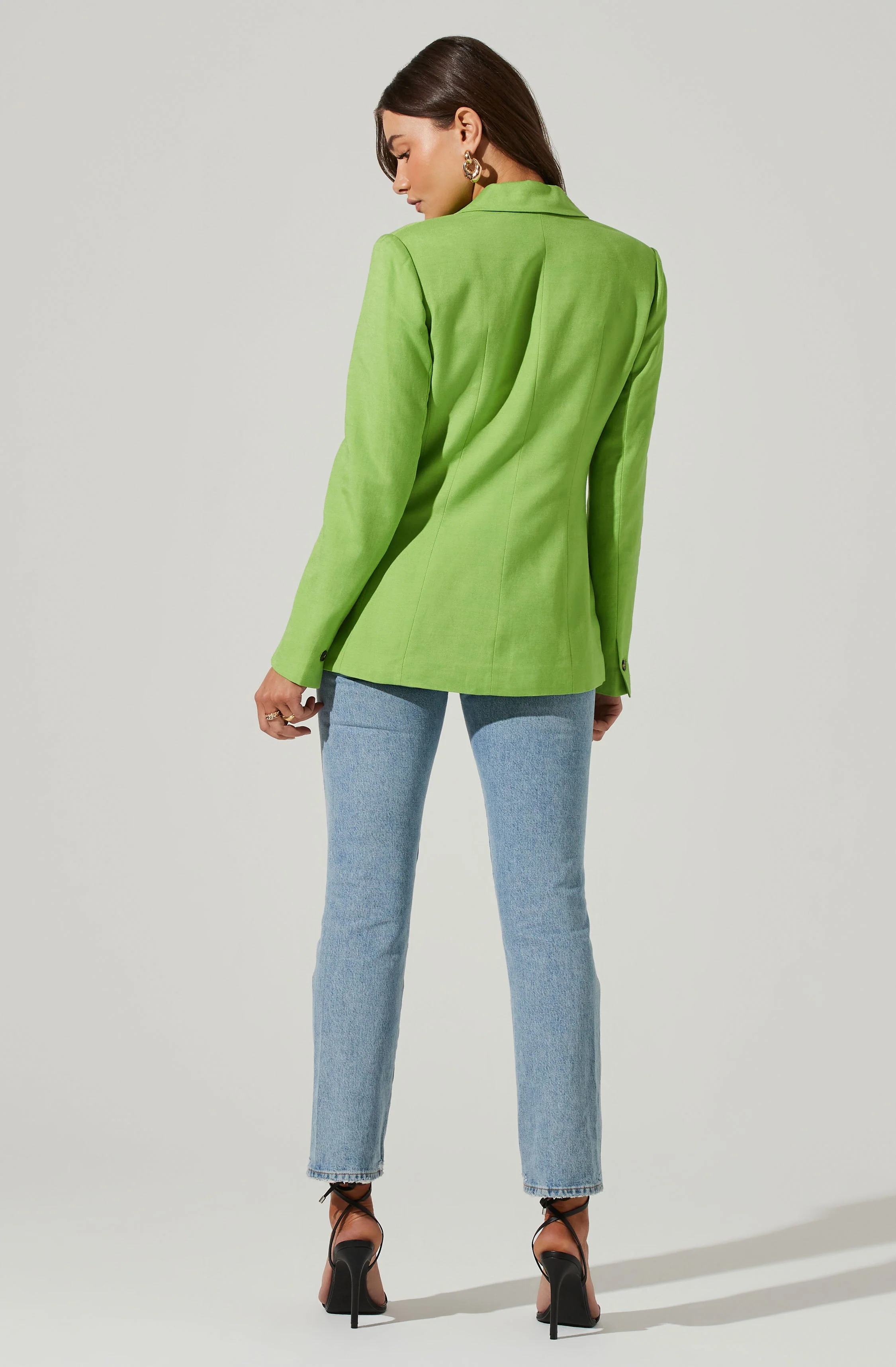 Fitted Buttoned Blazer