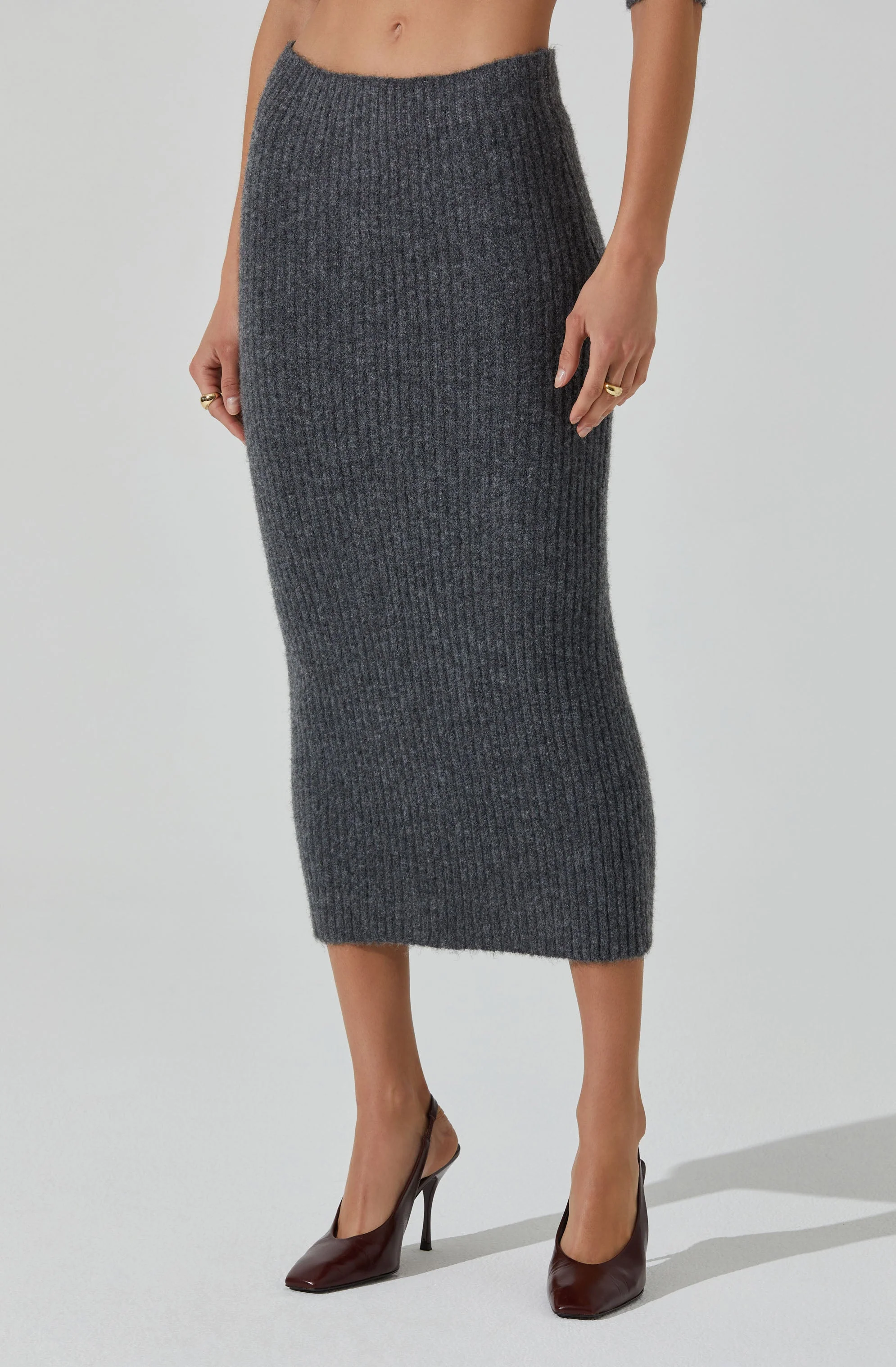 Neve Ribbed Sweater Midi Skirt