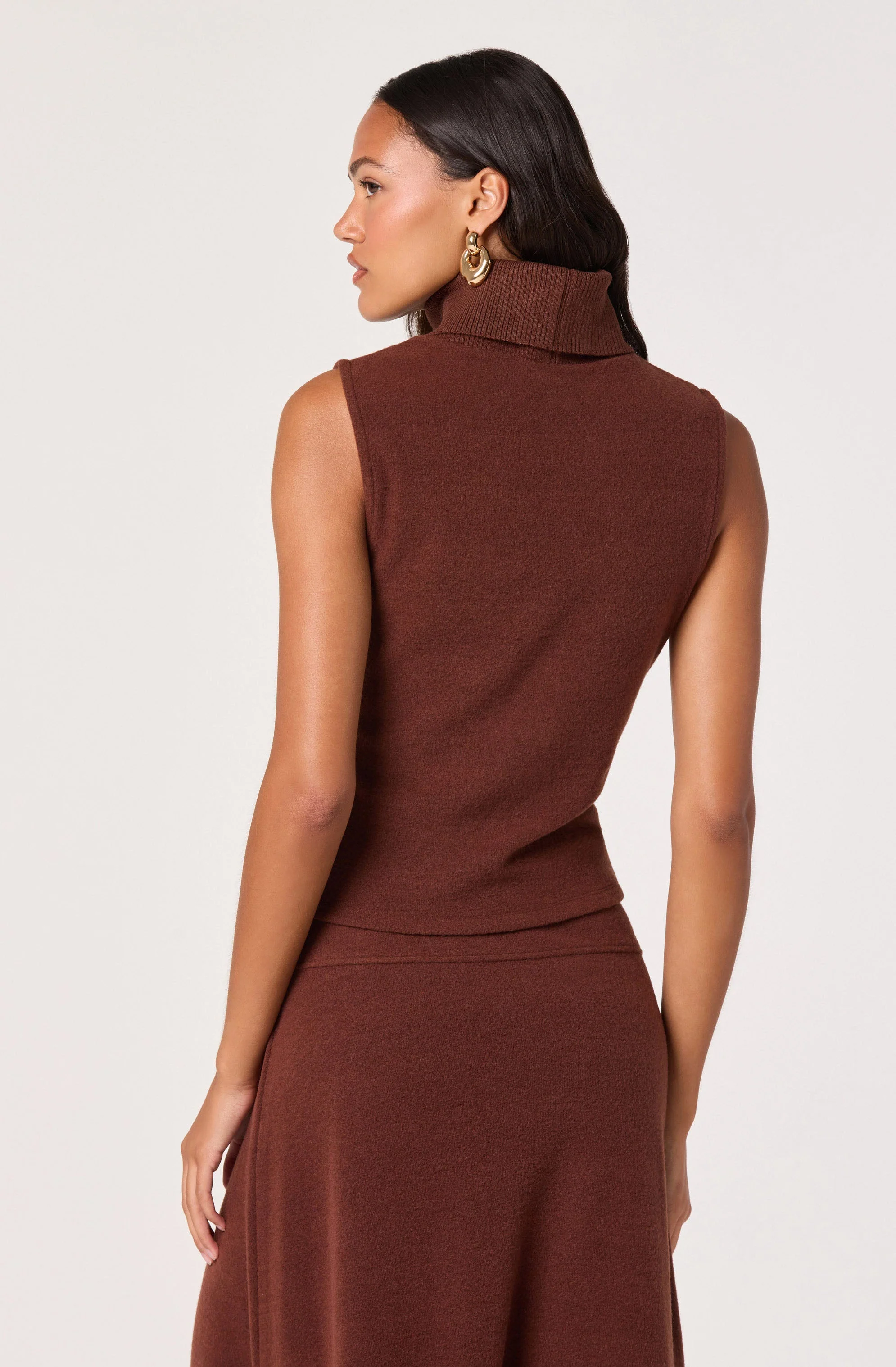 Sleeveless Knit Turtleneck Top