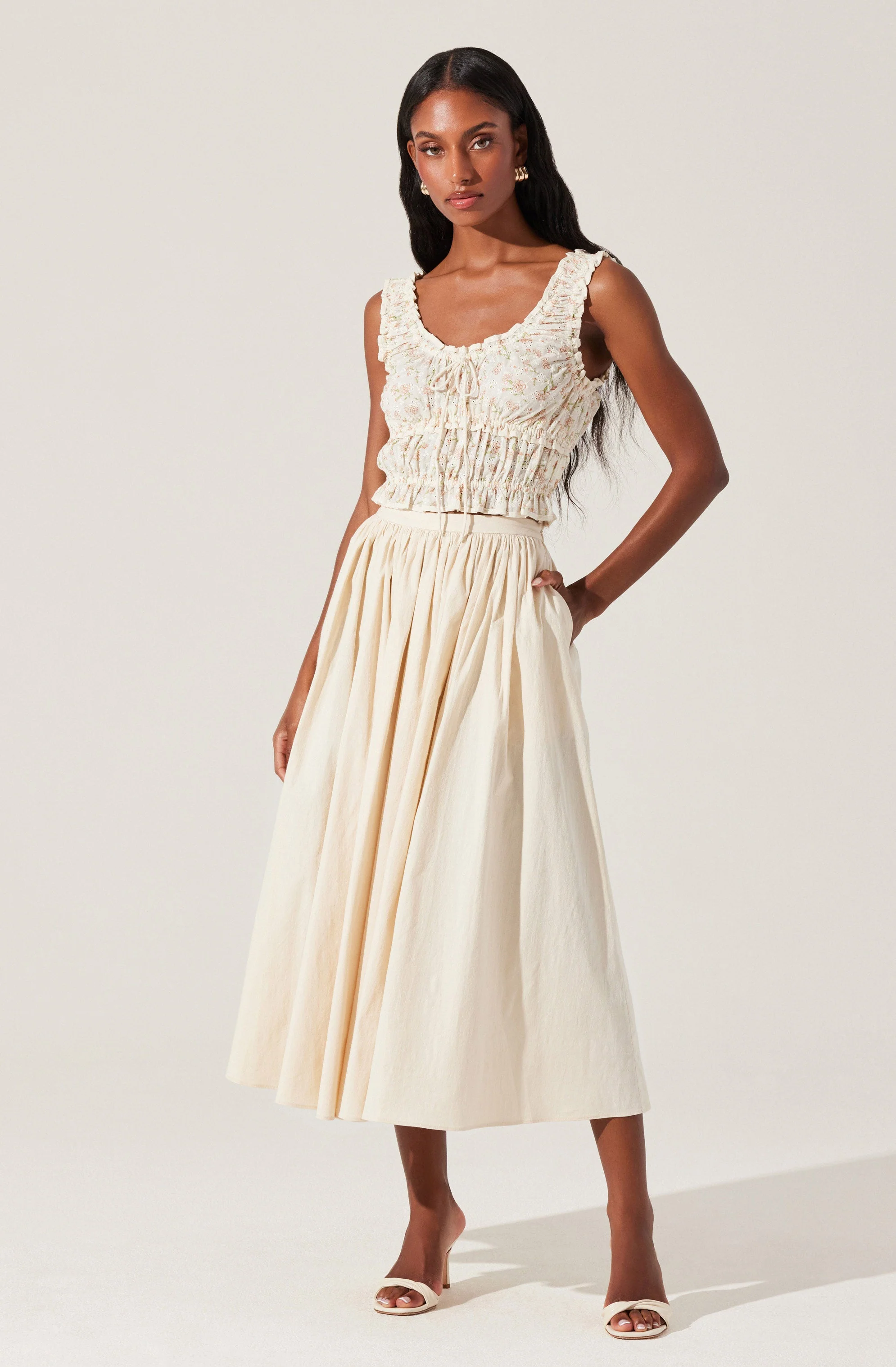 Kissel Floral Eyelet Cropped Top