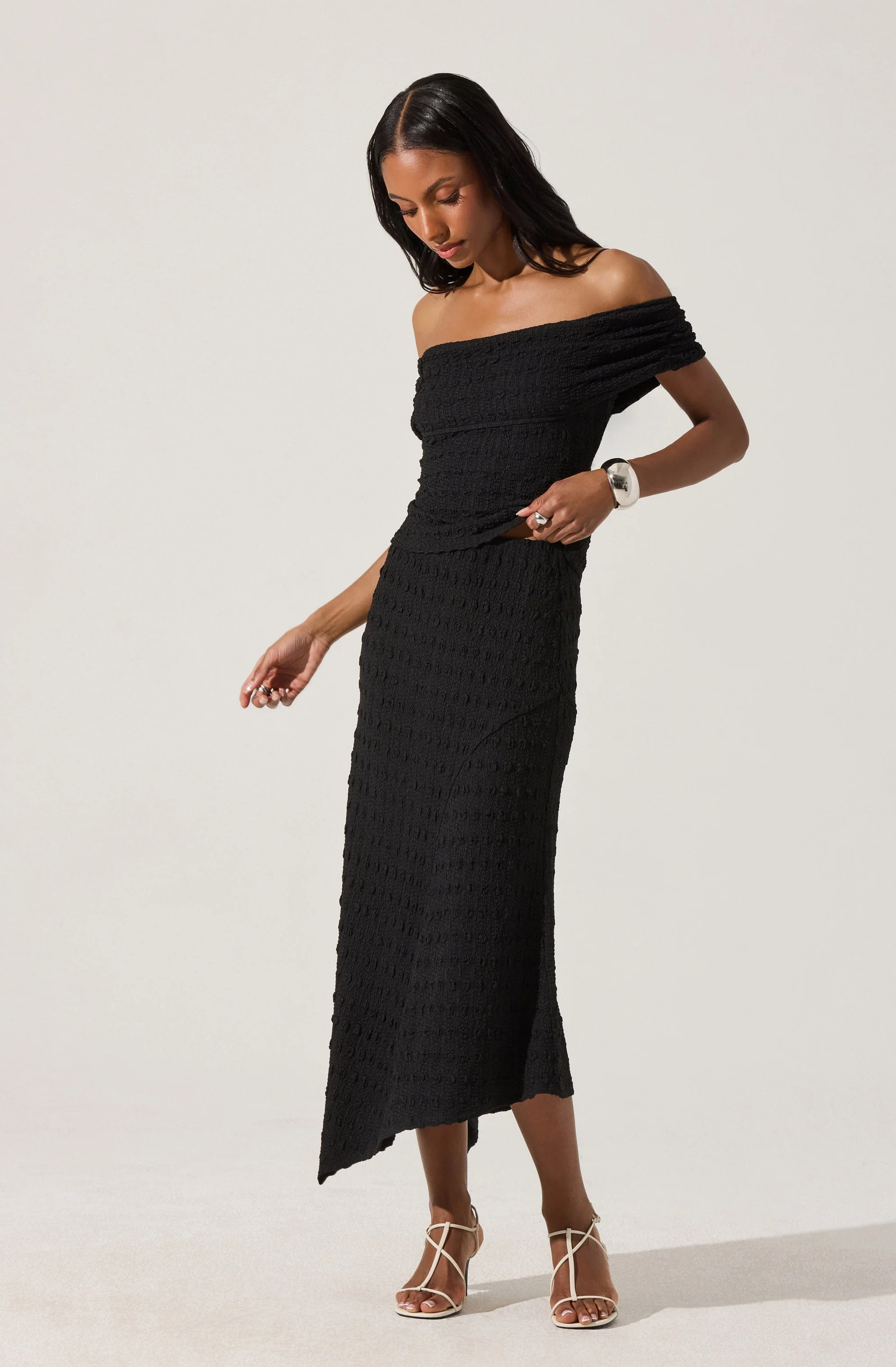 Textured Asymmetric Knit Skirt