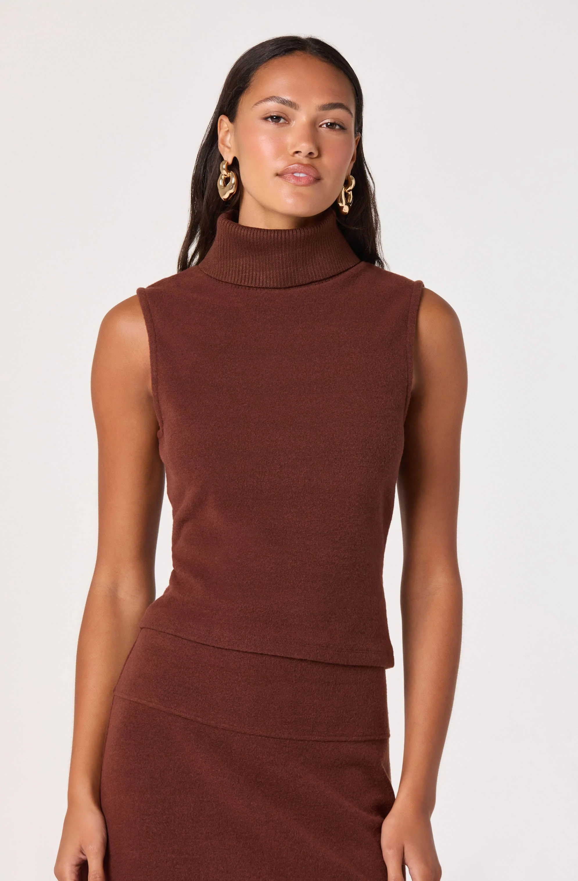 Sleeveless Knit Turtleneck Top