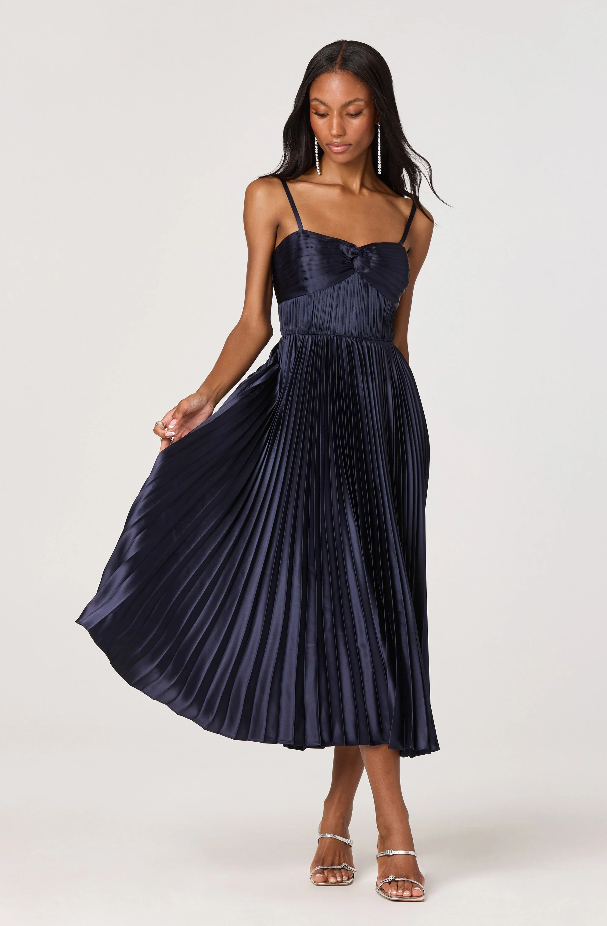 Ascella Sweetheart Pleated Midi Dress
