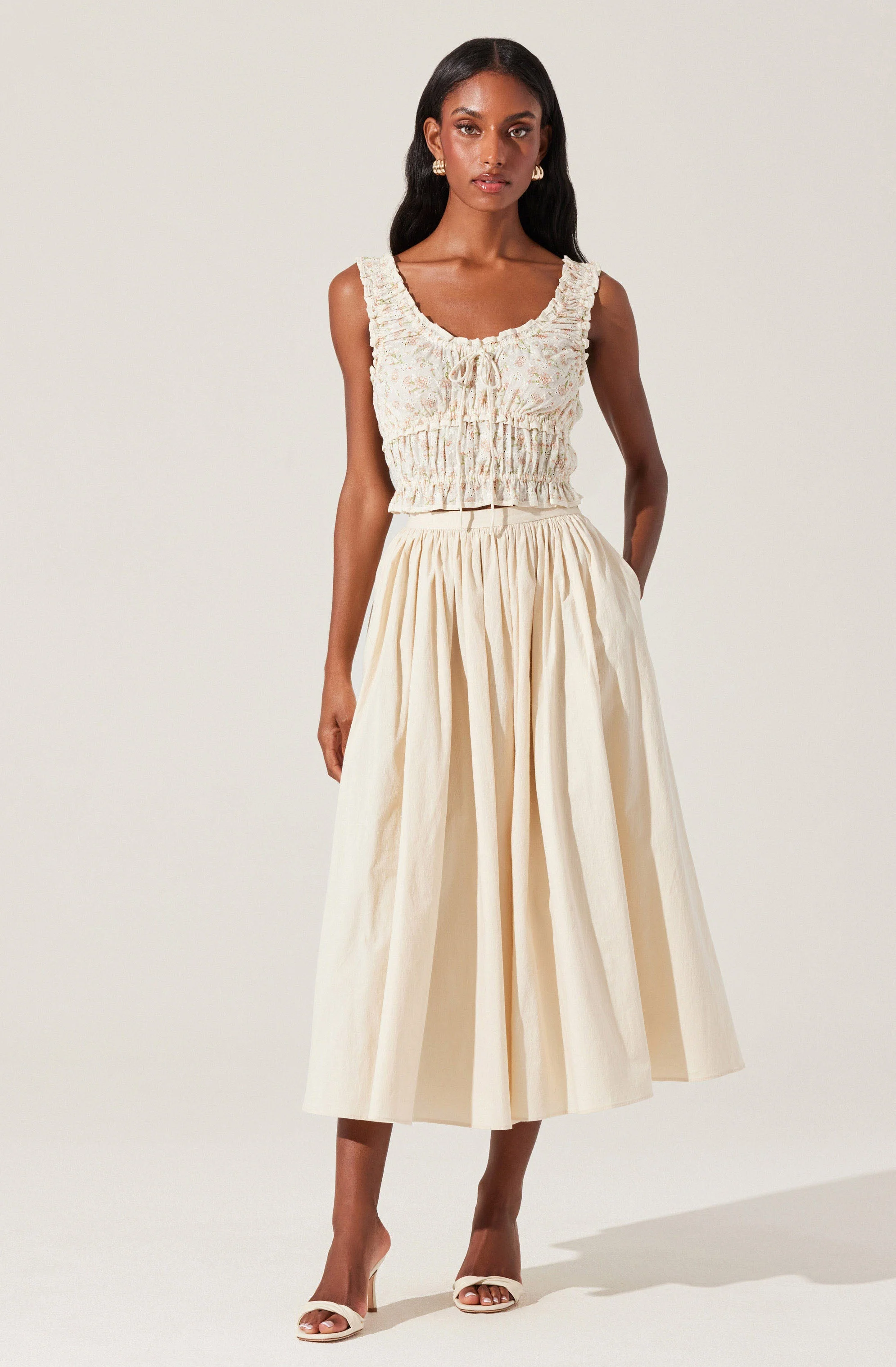 Kissel Floral Eyelet Cropped Top