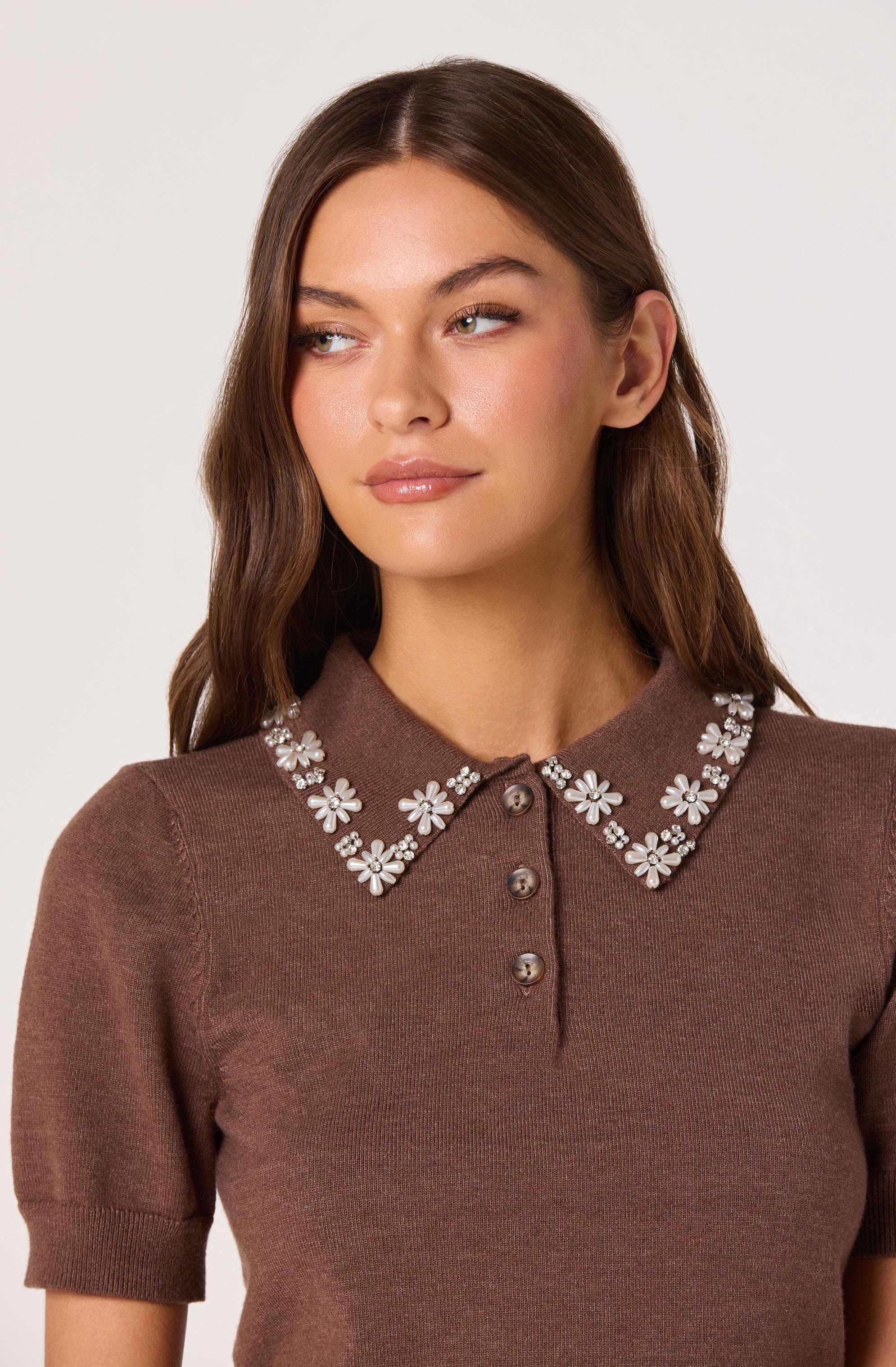 Embellished Collar Short Sleeve Sweater