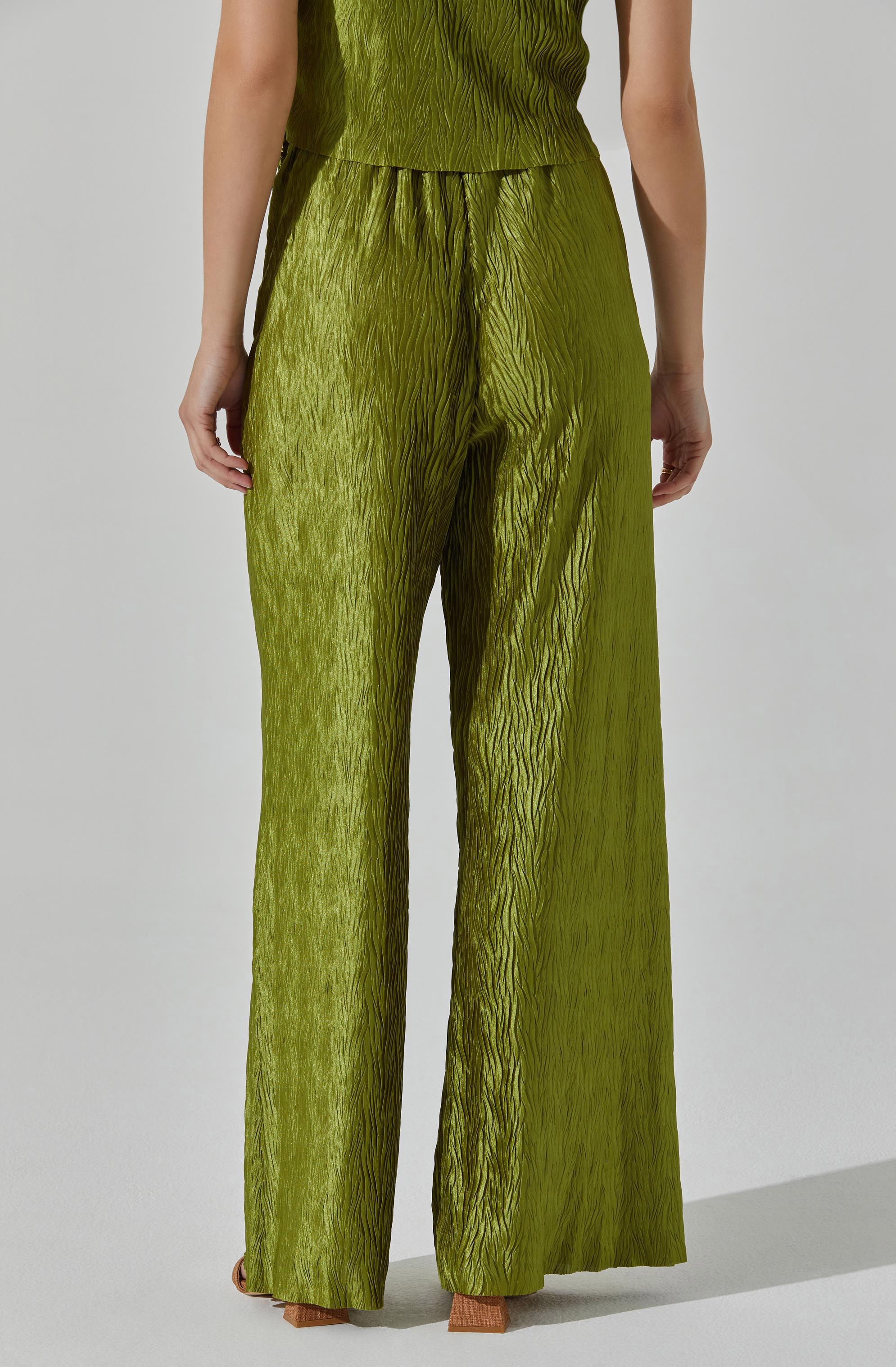 Wide Leg Plisse Pants