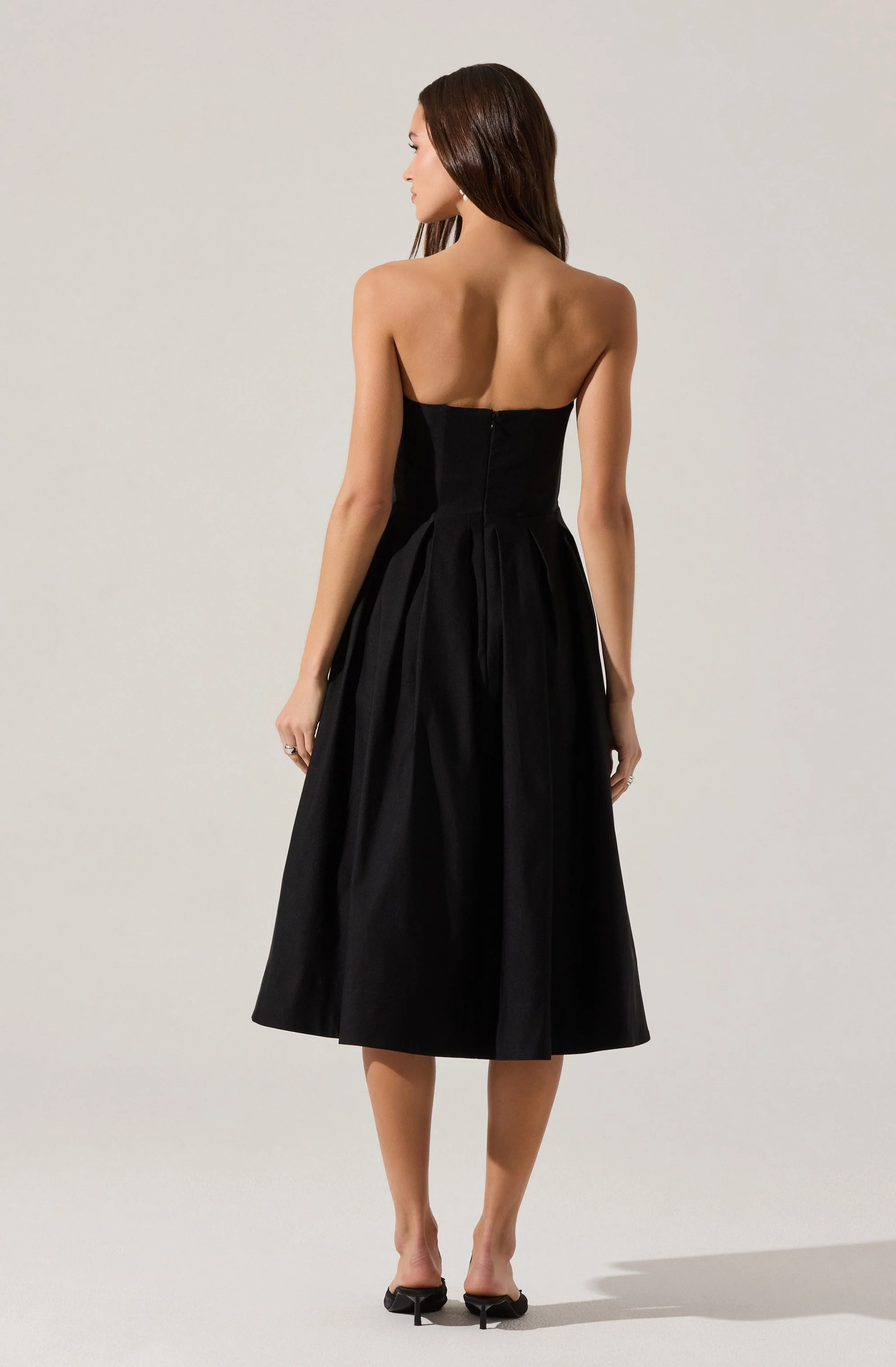 Reiona Strapless Pleated Midi Dress