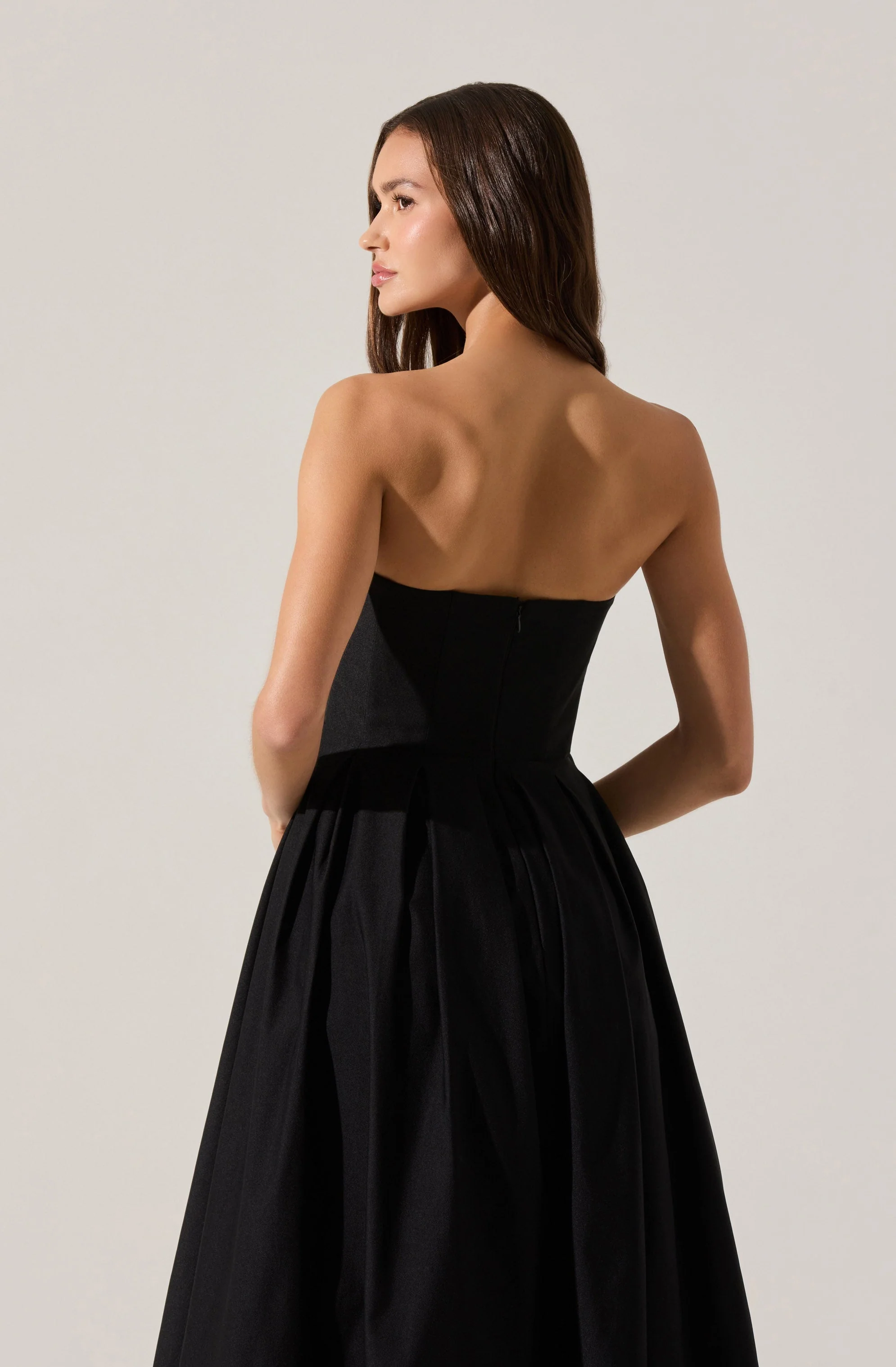 Reiona Strapless Pleated Midi Dress