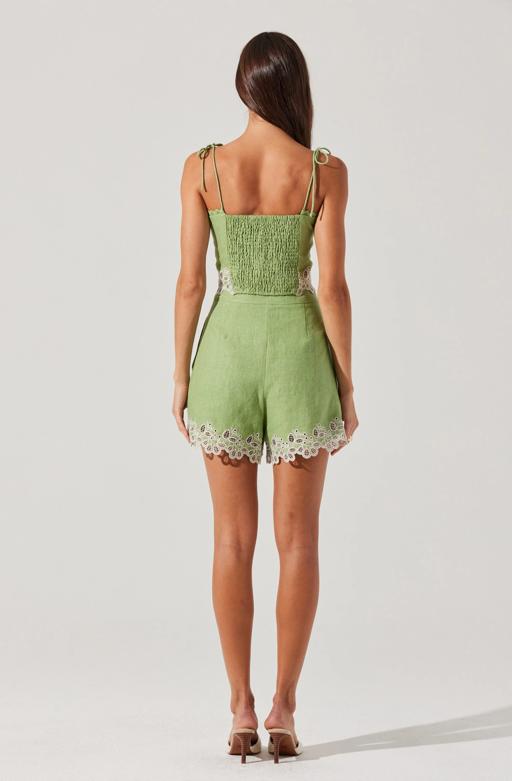 Kiya Linen Embroidered Shorts