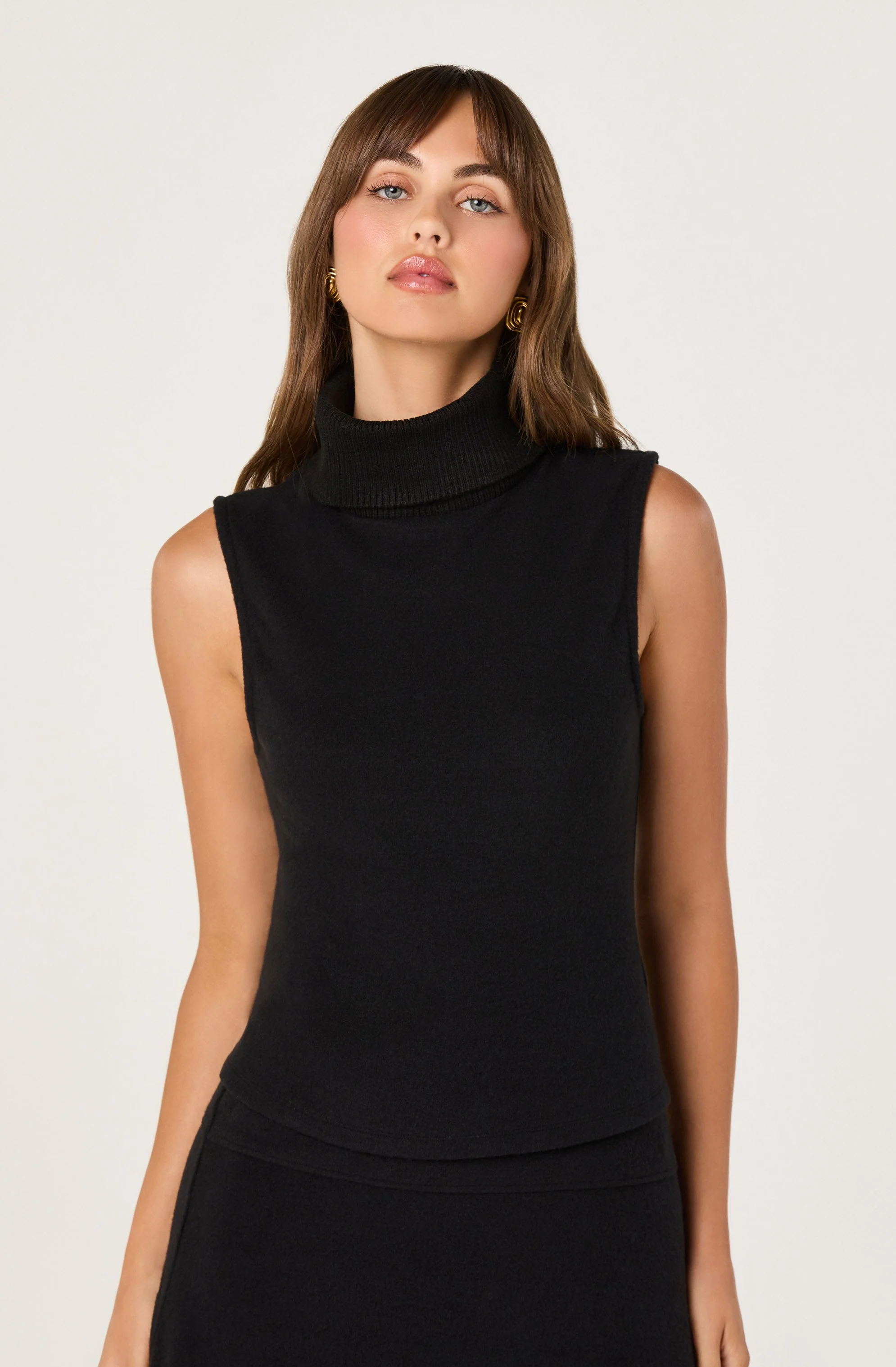 Sleeveless Knit Turtleneck Top