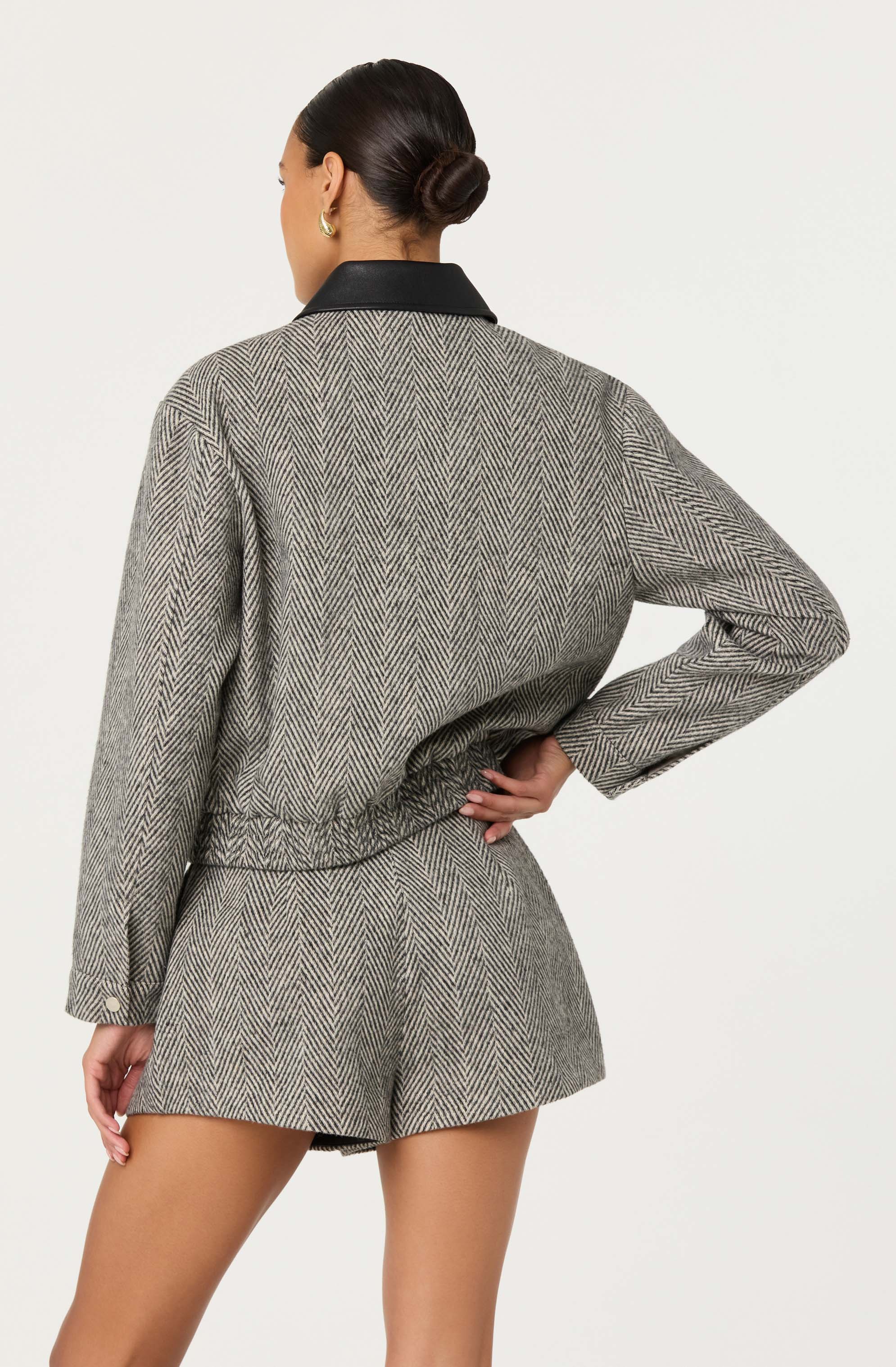 Sorine Wool Blend Pleated Shorts