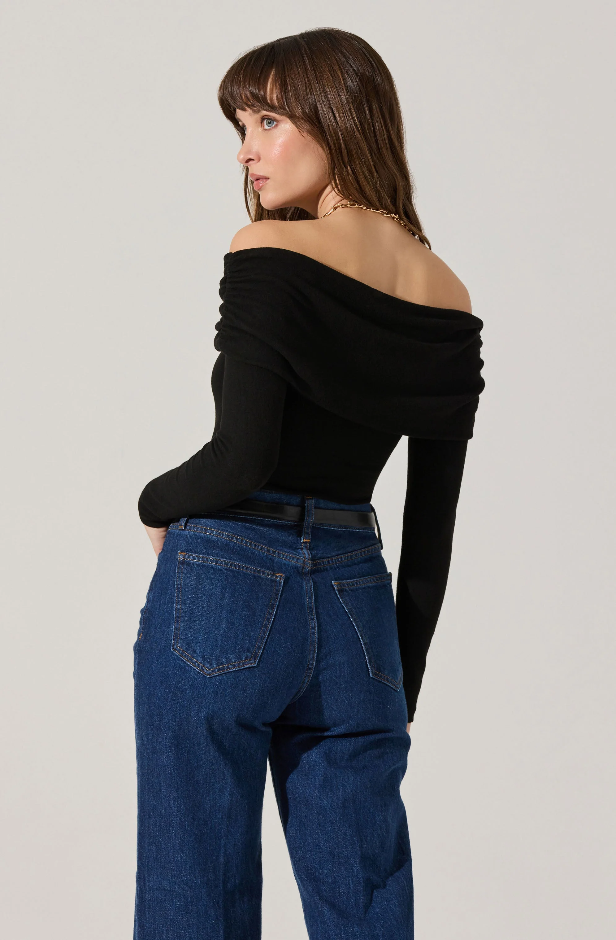 Sansa Gathered Off Shoulder Top