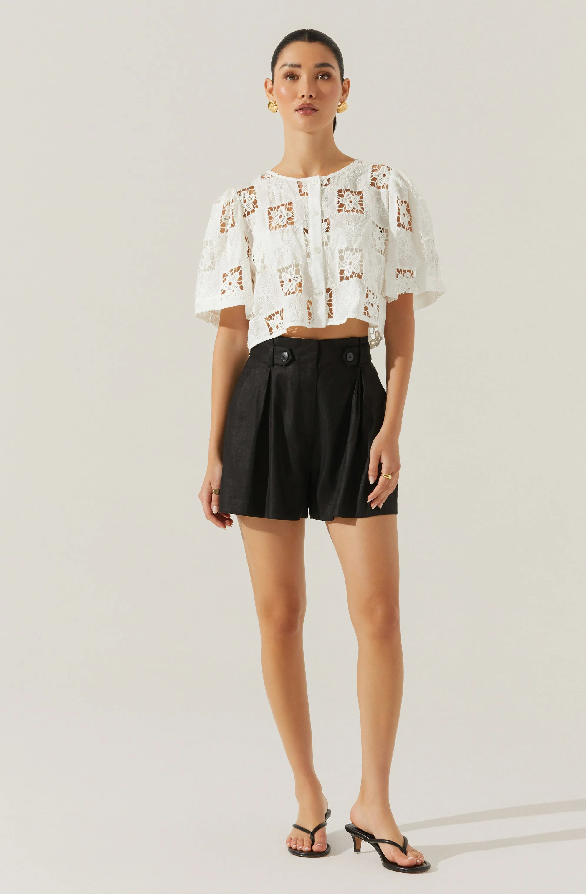 Ollie Pleated Linen Blend Shorts
