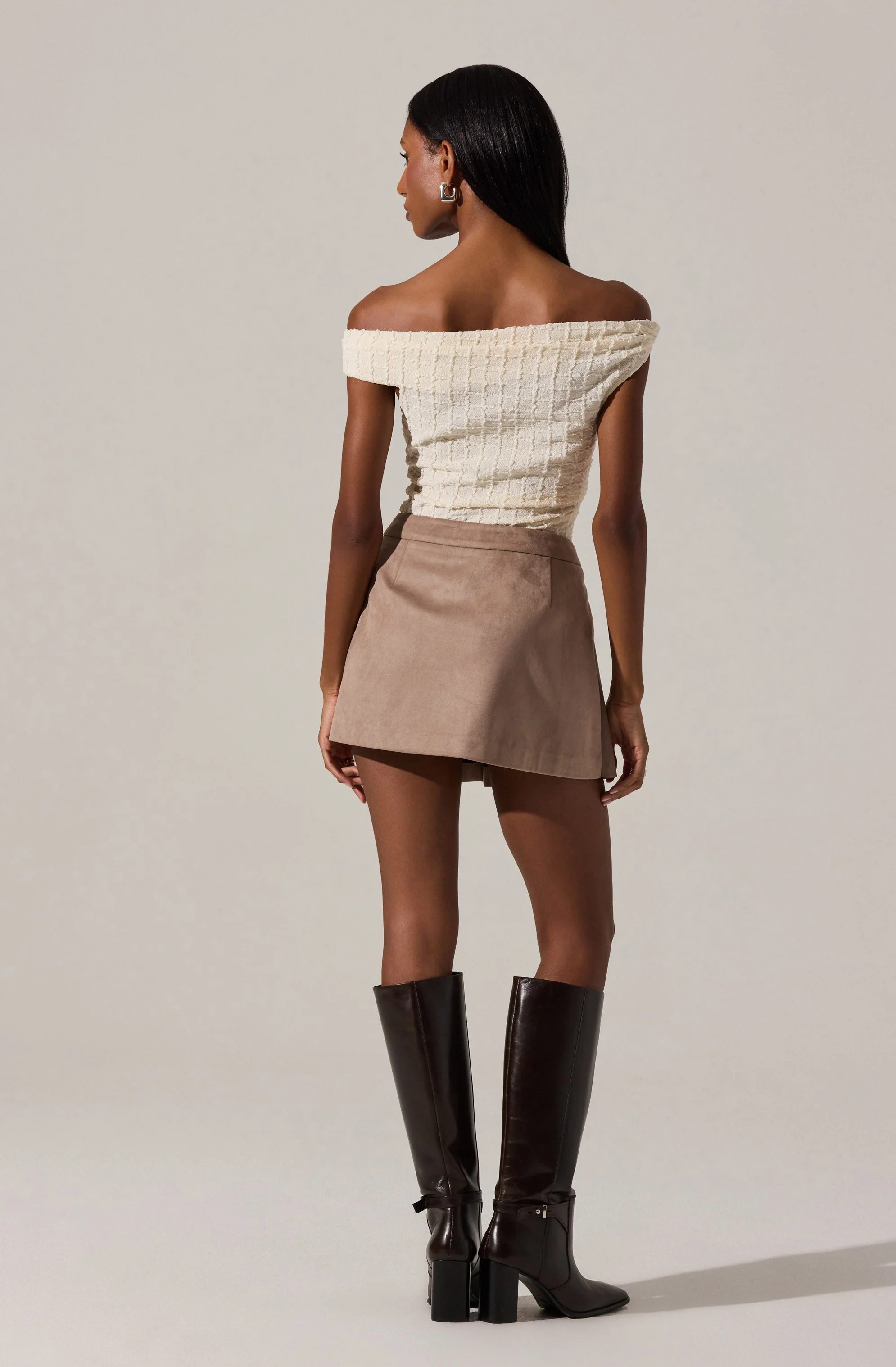 Lindy Textured Off Shoulder Top