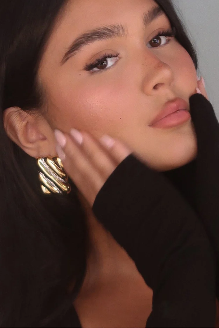 Daphne Mixed Metal Rectangular Studs - Gold