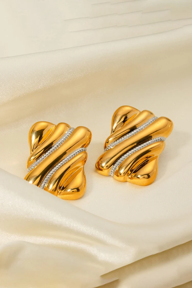 Daphne Mixed Metal Rectangular Studs - Gold