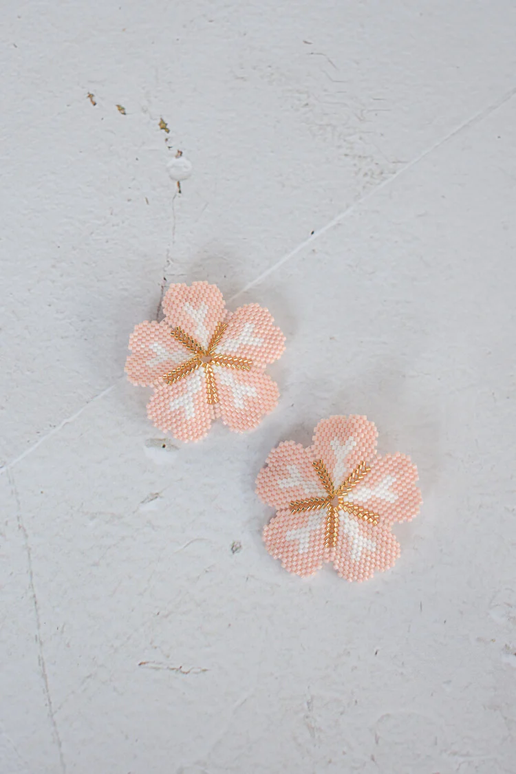 Margarita Light Pink Beaded Flower Earrings