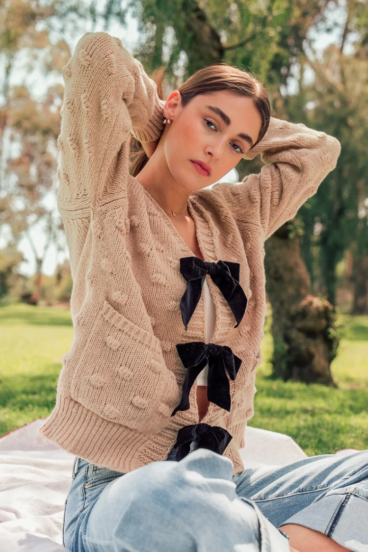 Inés Black Bow Cardigan - Oatmeal