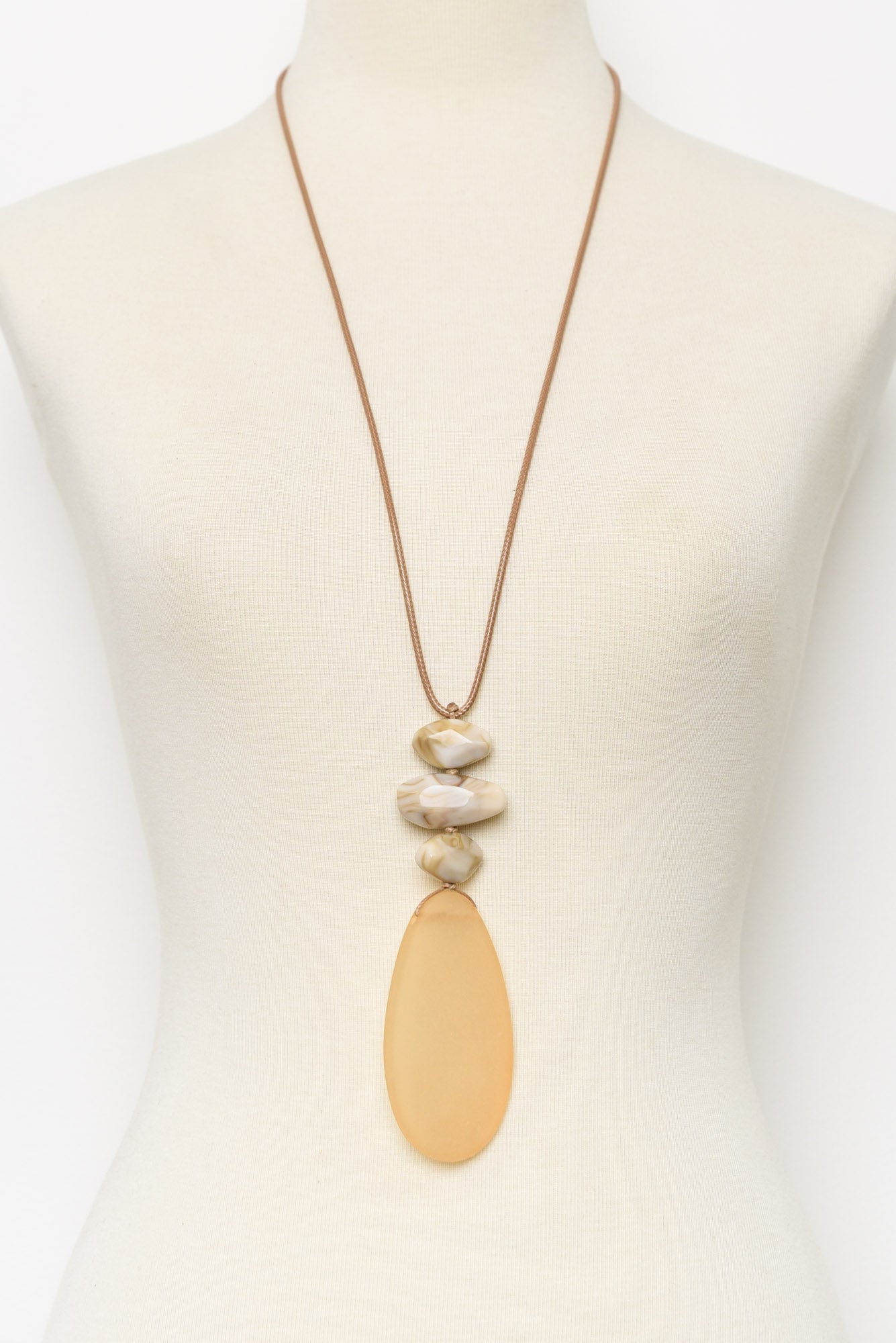 Hadder Natural Pendant Necklace