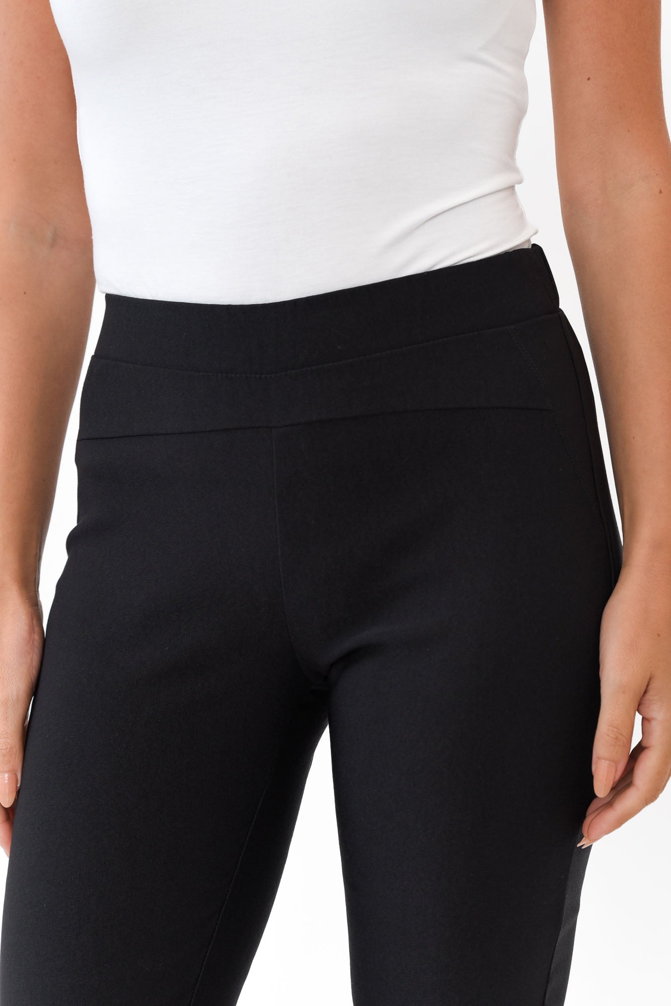 Olympia Black Straight 7/8 Pant