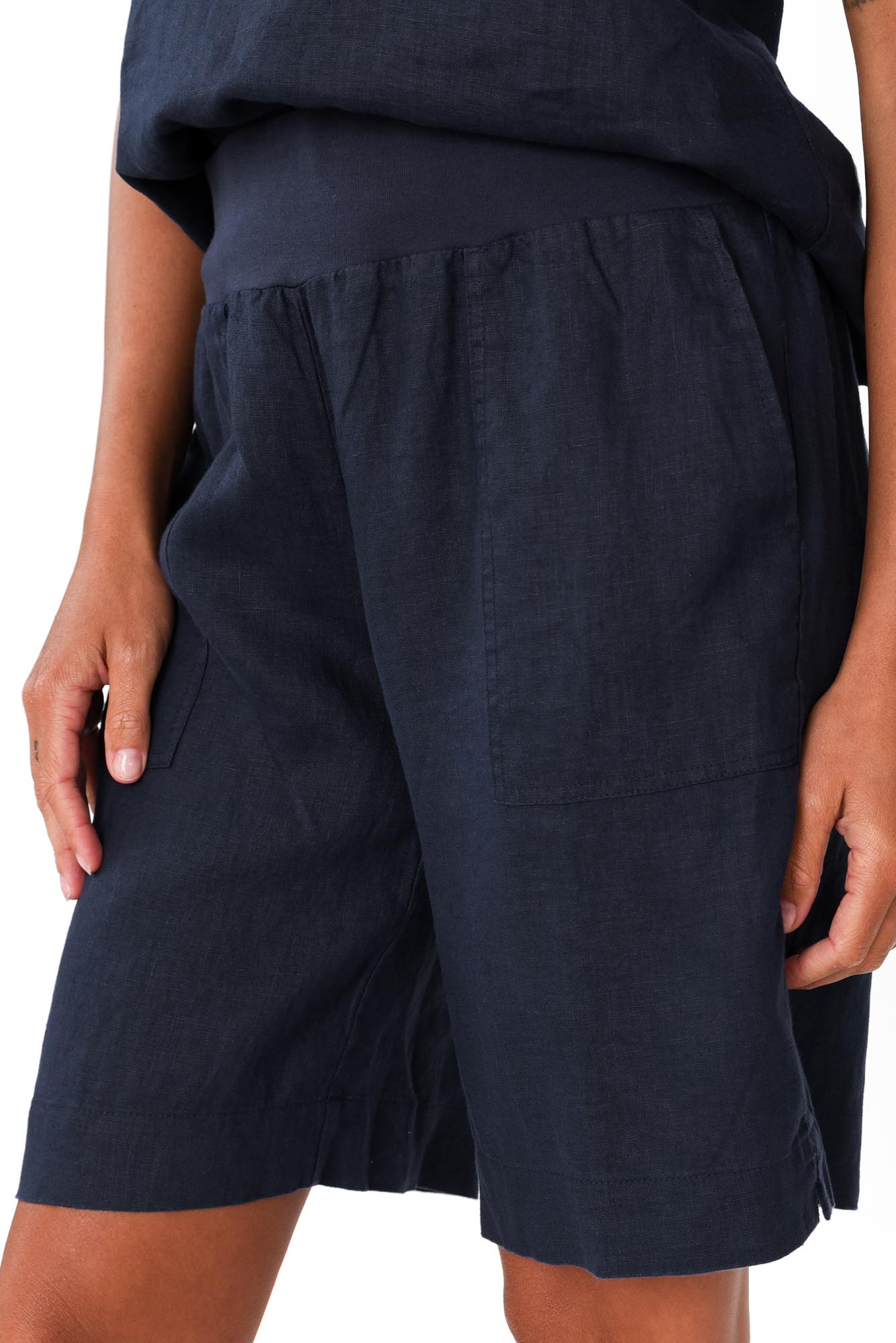 Aster Navy Linen Short