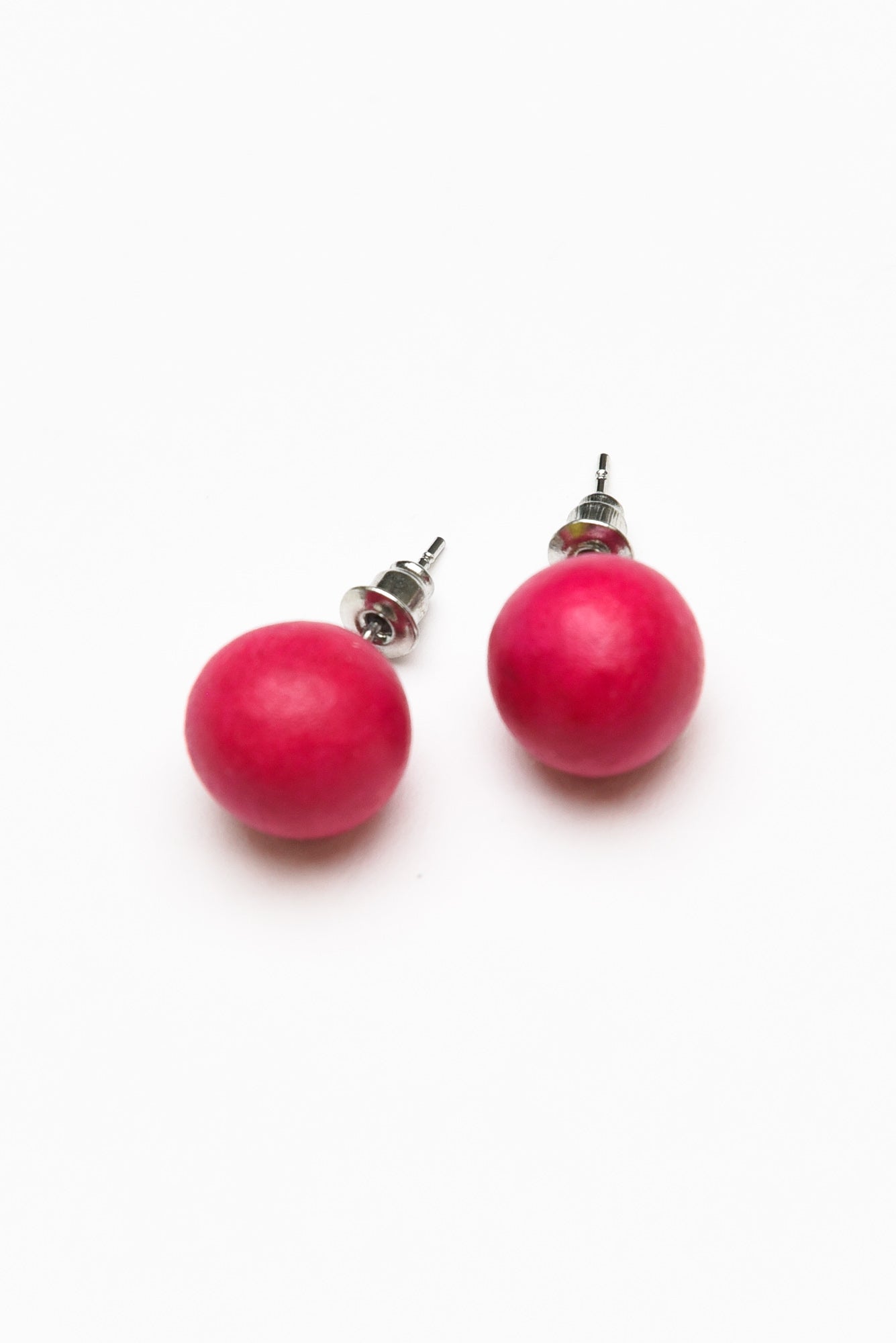 Akeelah Fuchsia Wood Stud