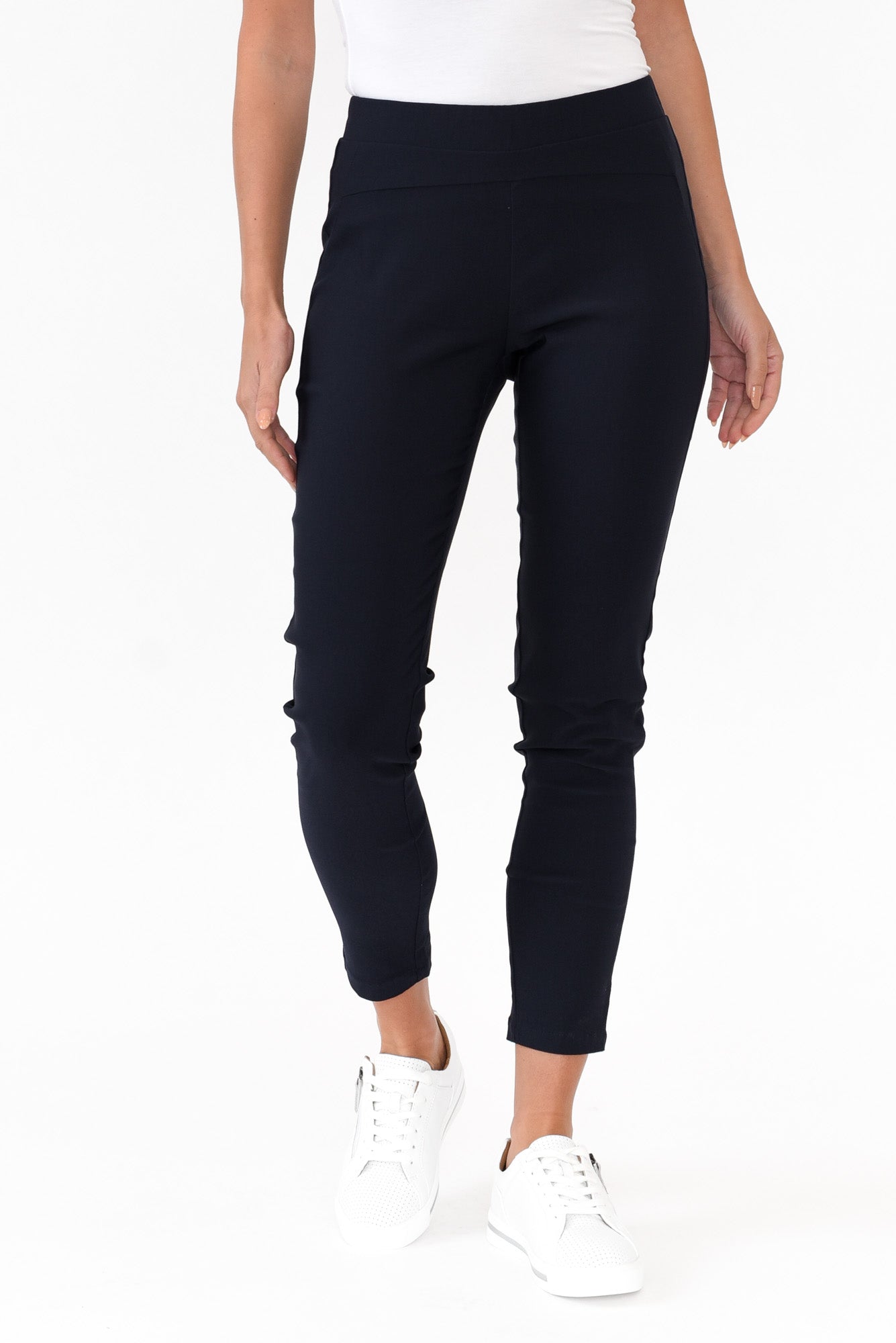 Olympia Navy Straight 7/8 Pant