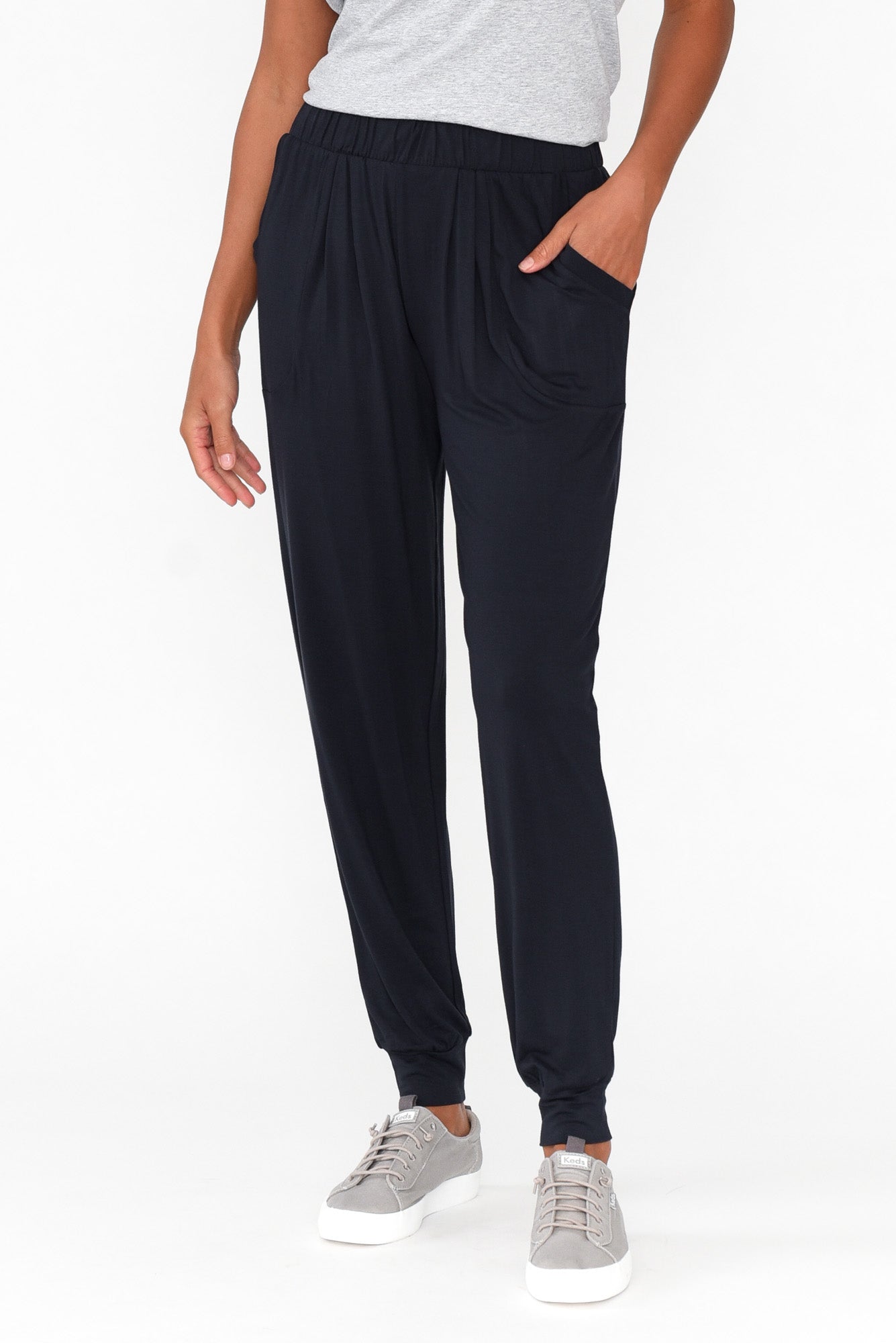 Deep Navy Weekend Pant