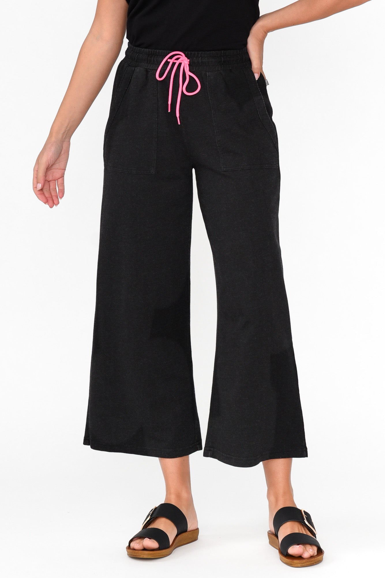 Mariam Black Relaxed Track Pant