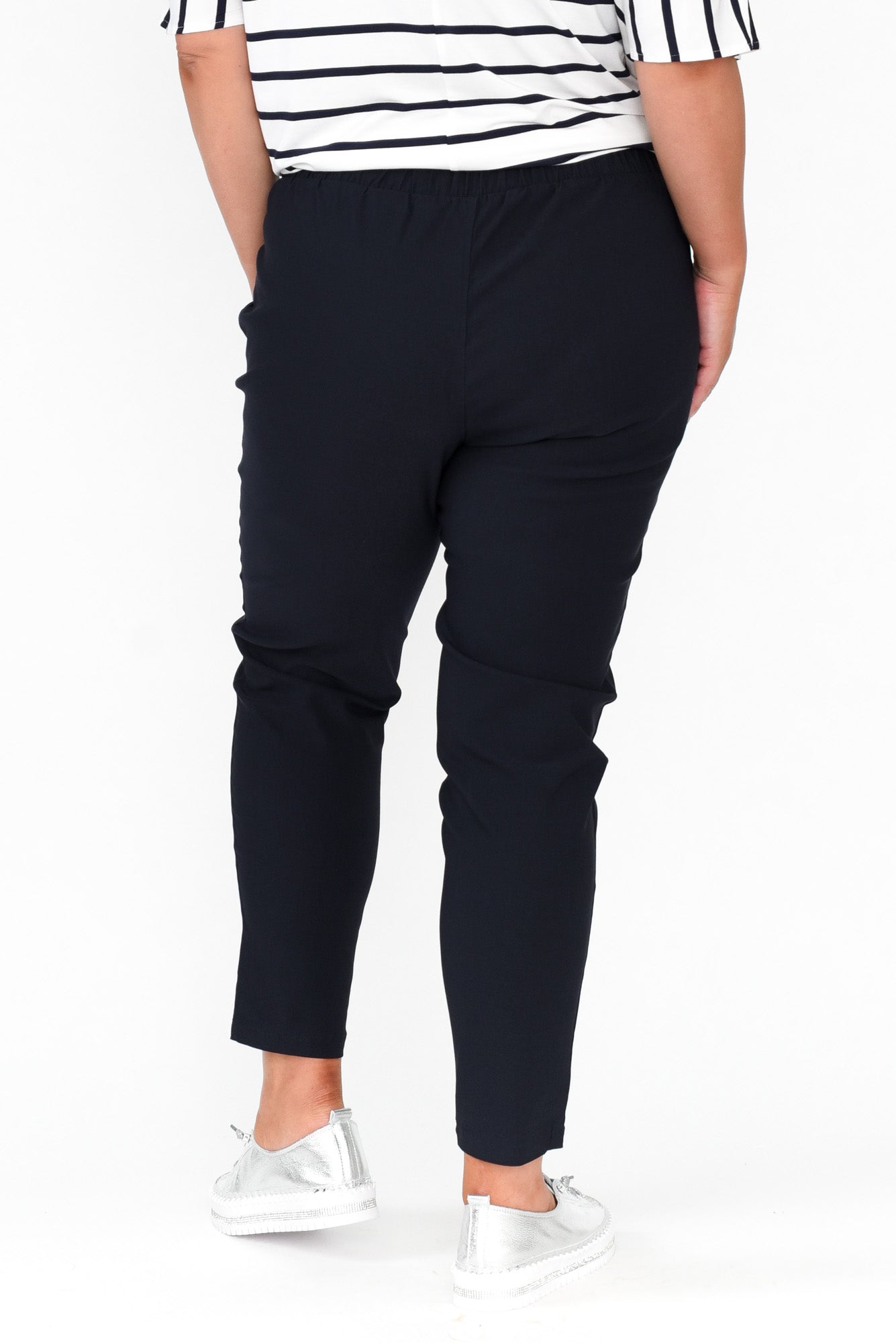 Olympia Navy Straight 7/8 Pant