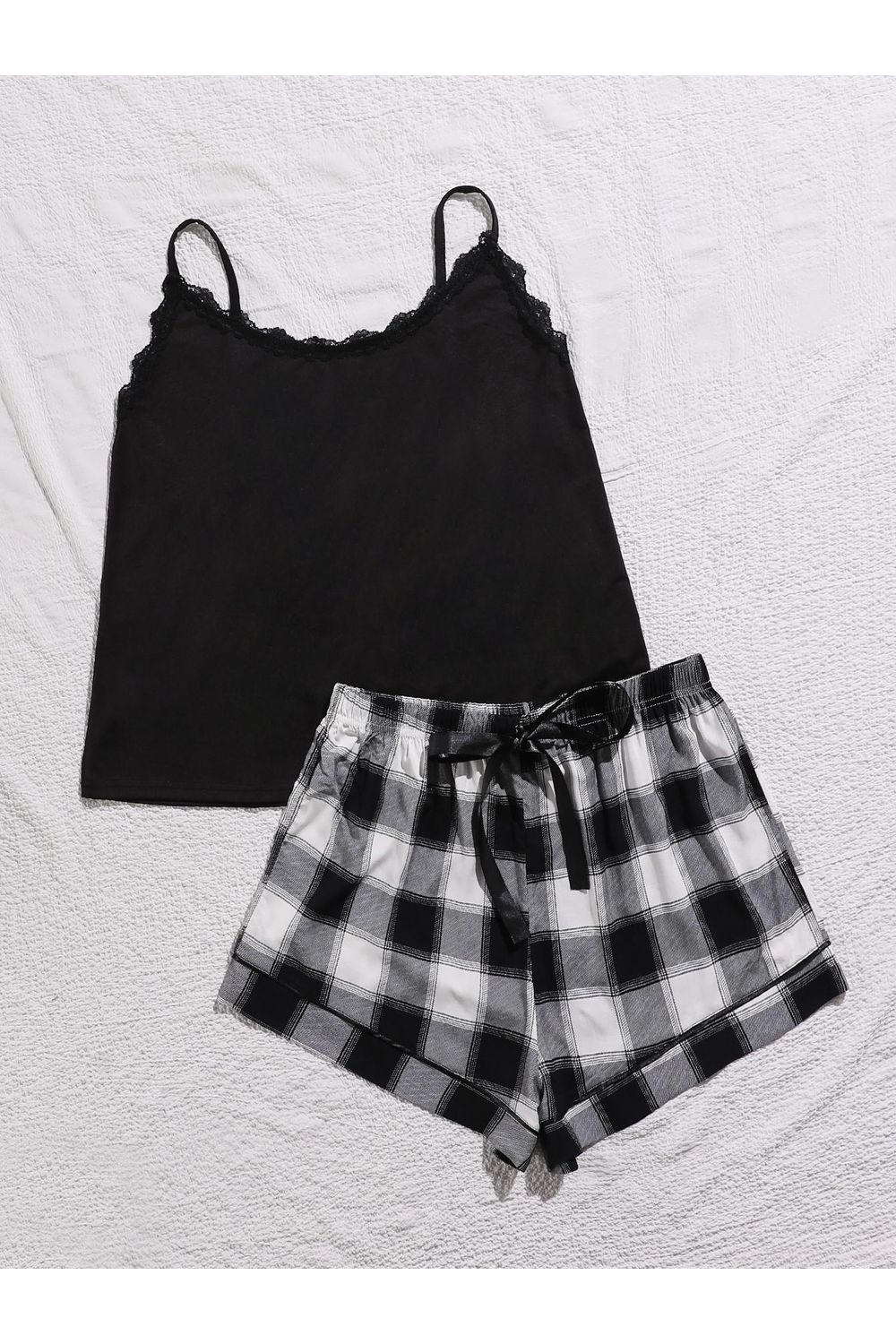 Plus Size Women Lace Trim Scoop Neck Cami and Printed Shorts Pajama Set