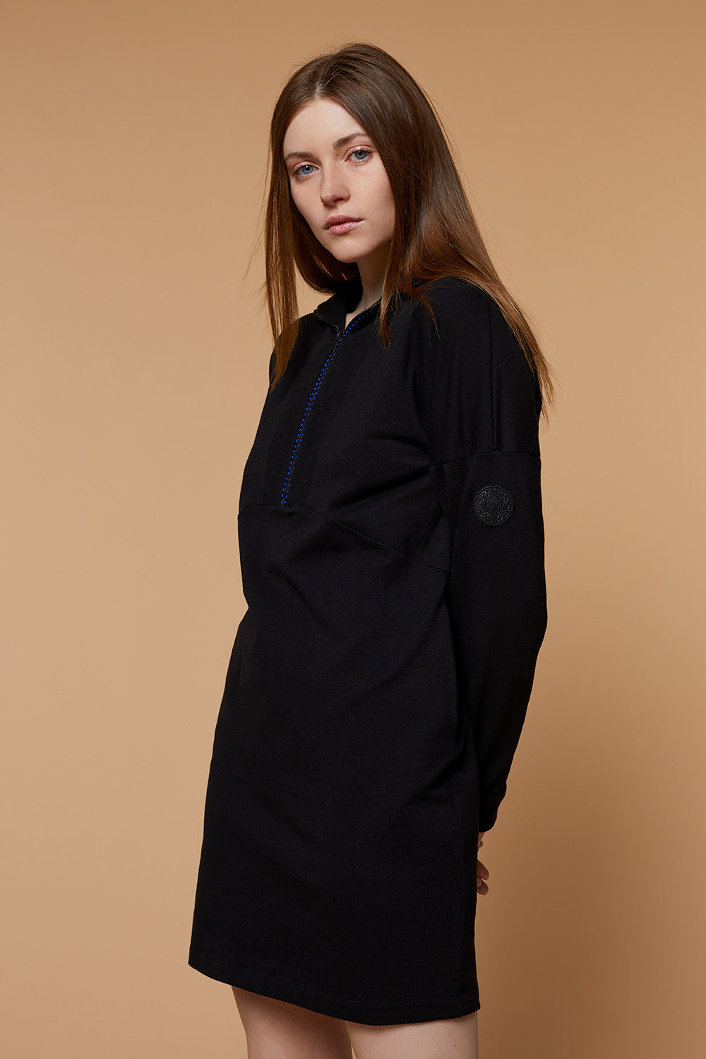 RESPECT - Robe noire molleton à col camionneur