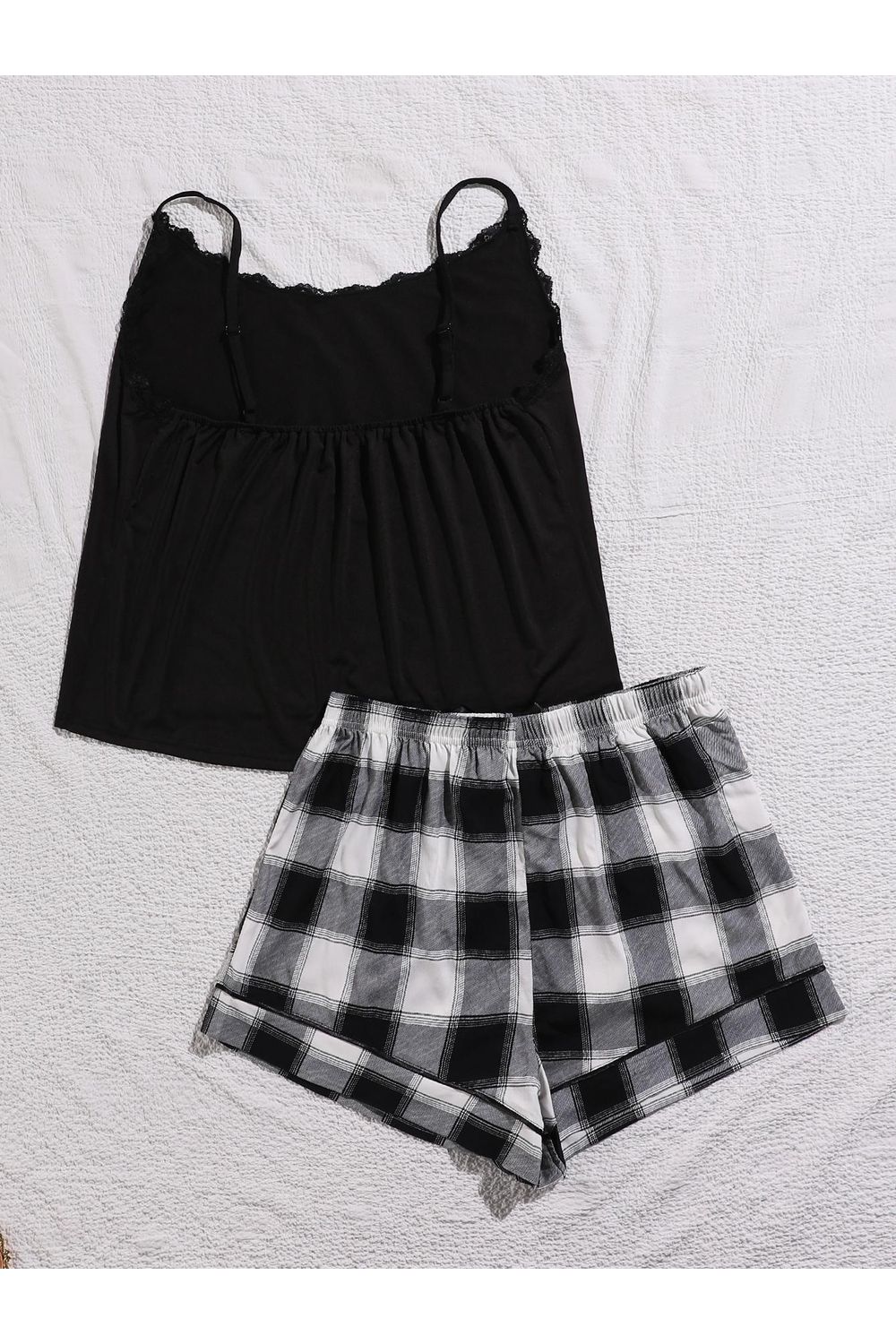 Plus Size Women Lace Trim Scoop Neck Cami and Printed Shorts Pajama Set