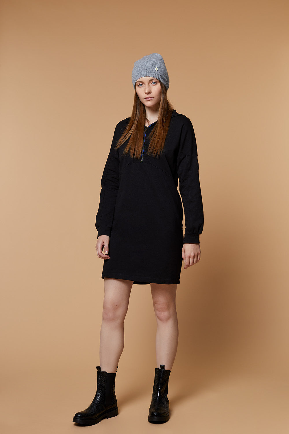 RESPECT - Robe noire molleton à col camionneur