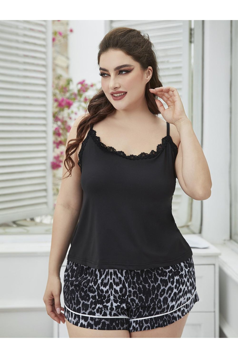Plus Size Women Lace Trim Scoop Neck Cami and Printed Shorts Pajama Set