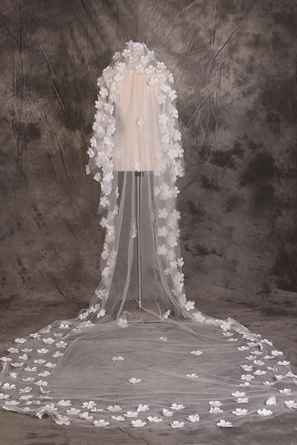 Cute Lace Flower Appliques One Tier Cut Edge Wedding Veil