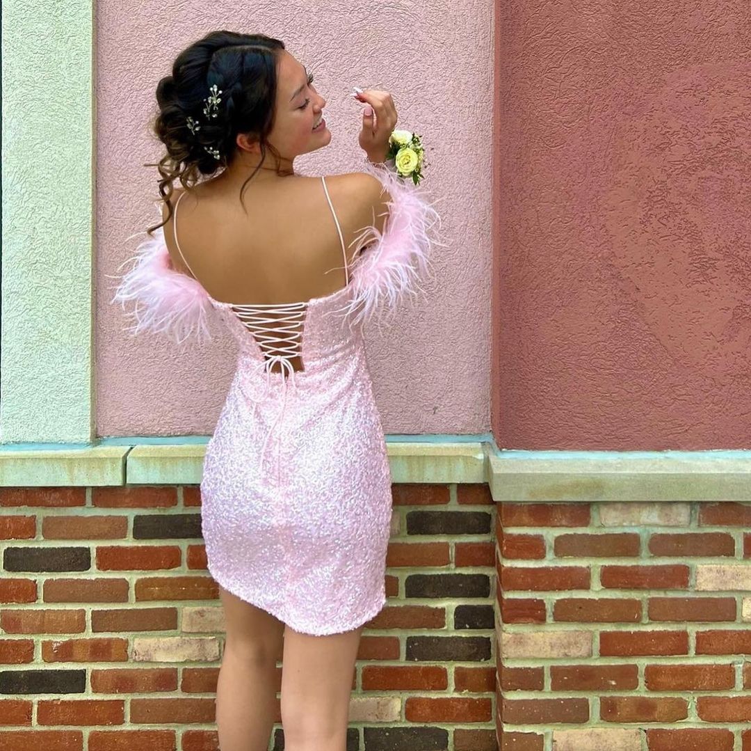 Sparkly Bodycon Scoop Neck Light Pink Sequins Short homecoming Dresses with Feather