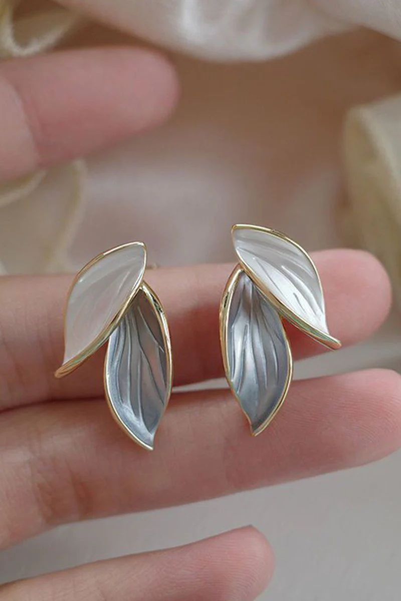 Leaf Stud Earrings Gold