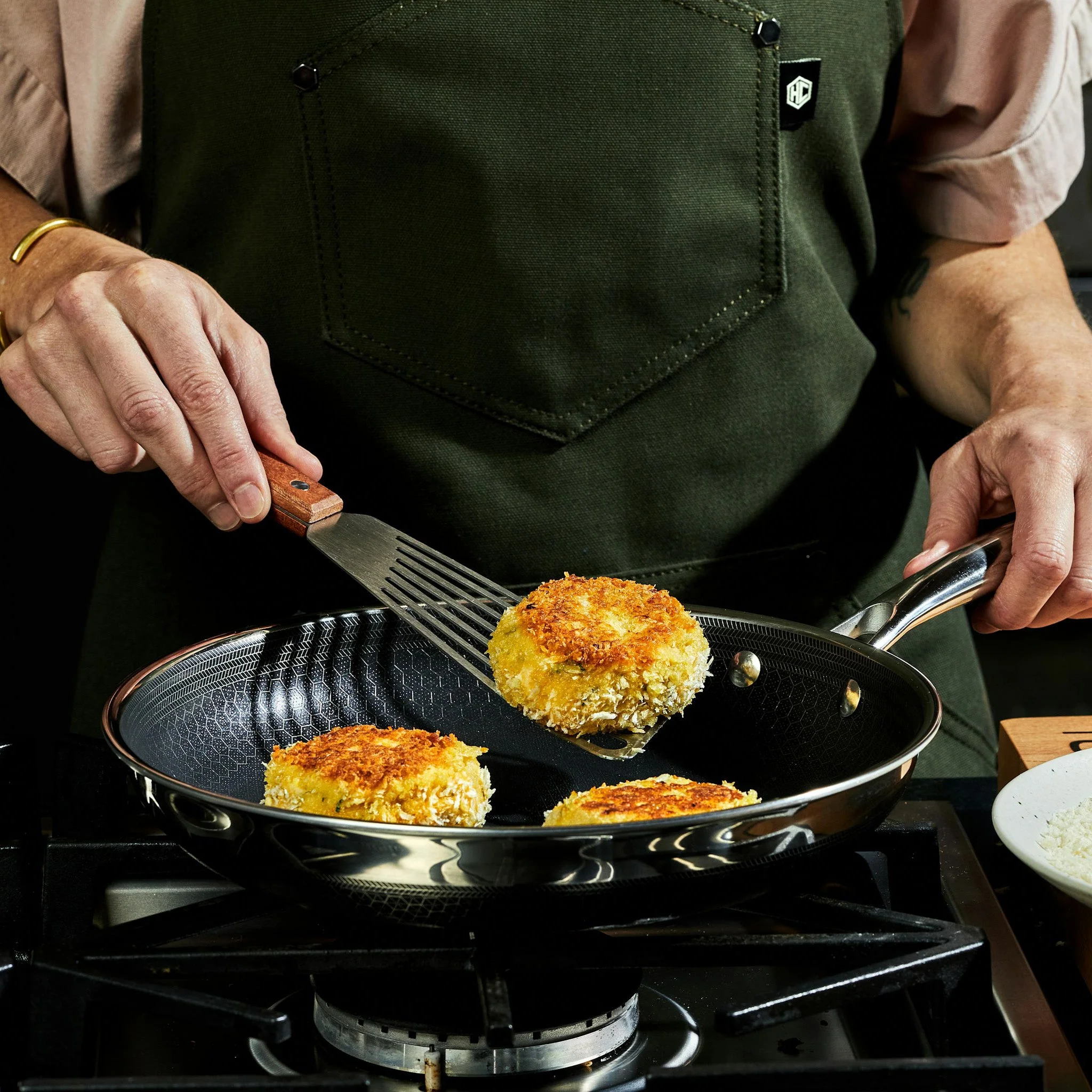 Hybrid Fry Pan with Lid, 10